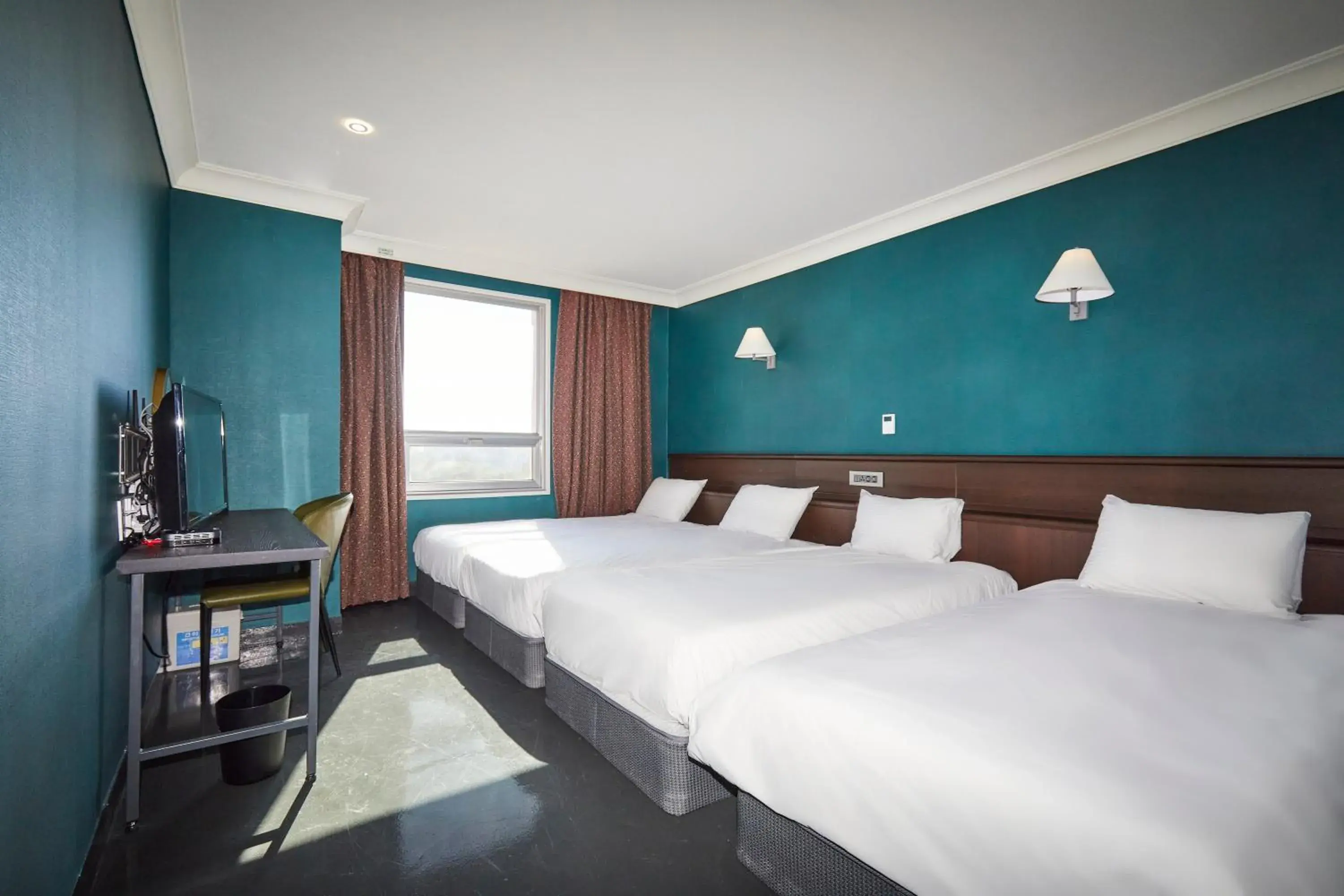 Family Triple in Kolon Hotel Family Triple in Kolon Hotel