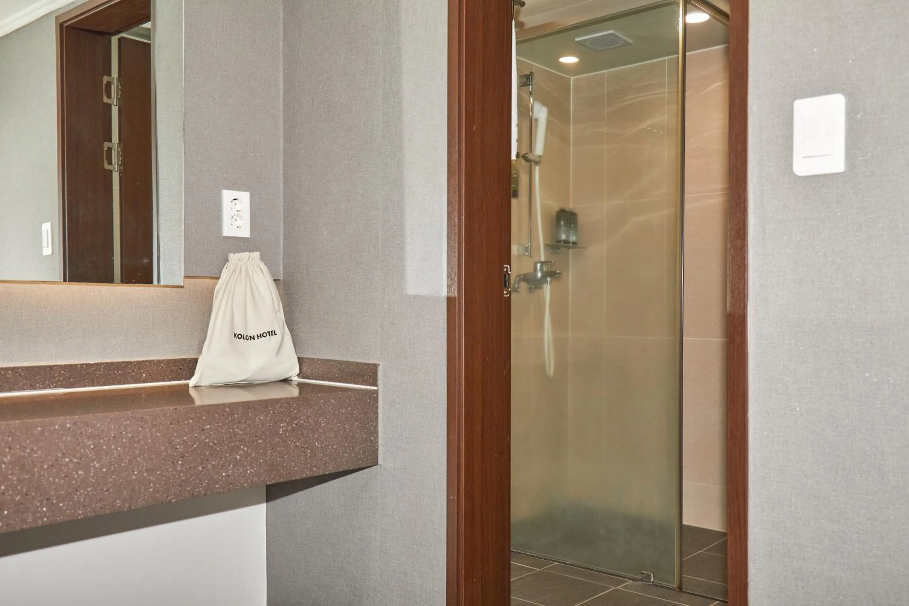 Bathroom in Kolon Hotel