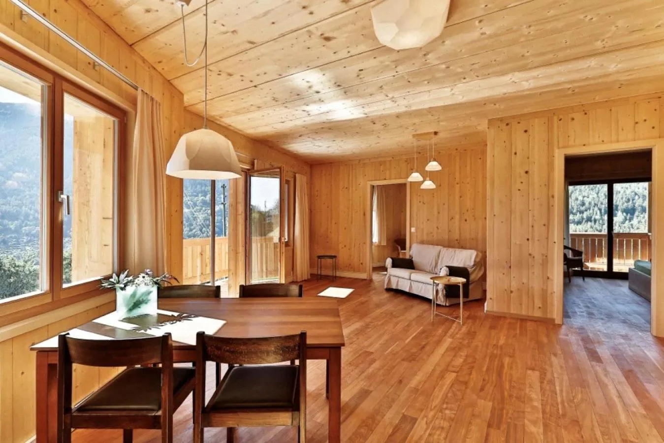 Living room, Bed in BerglandHof Hotel Ernen