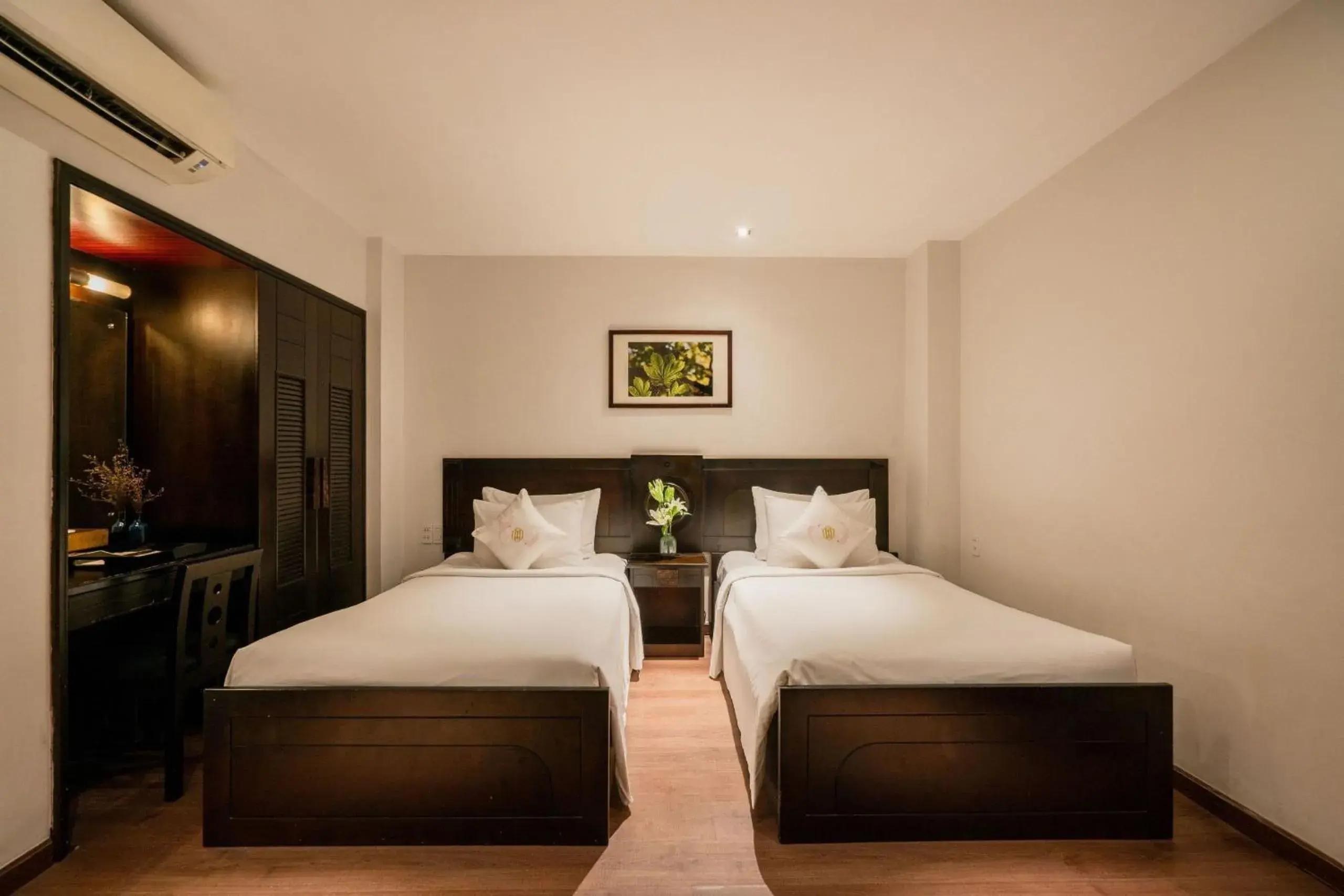 Deluxe Twin Room, No Window in Cochin Zen Hotel Deluxe Twin Room, No Window in Cochin Zen Hotel