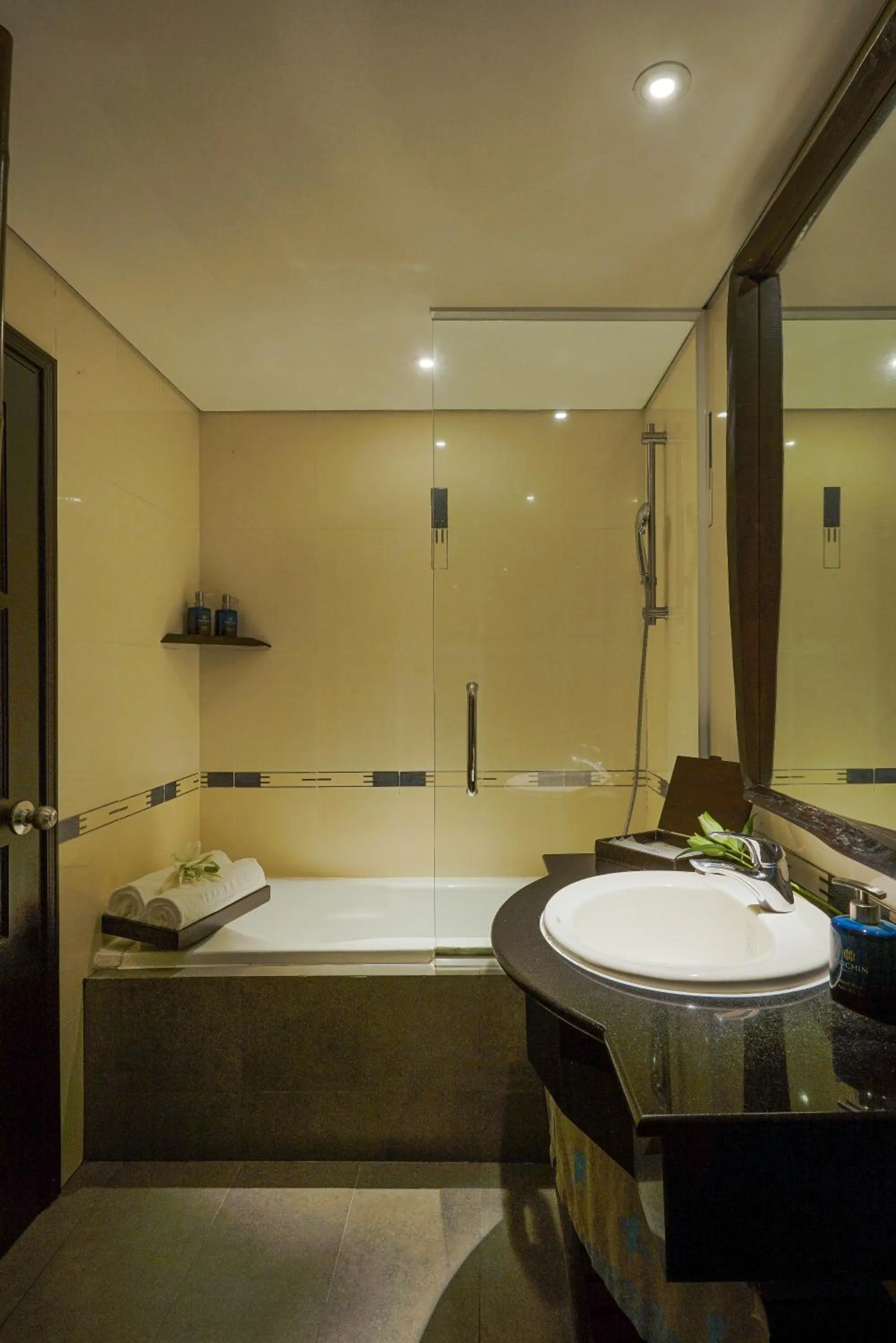 Bathroom in Cochin Zen Hotel