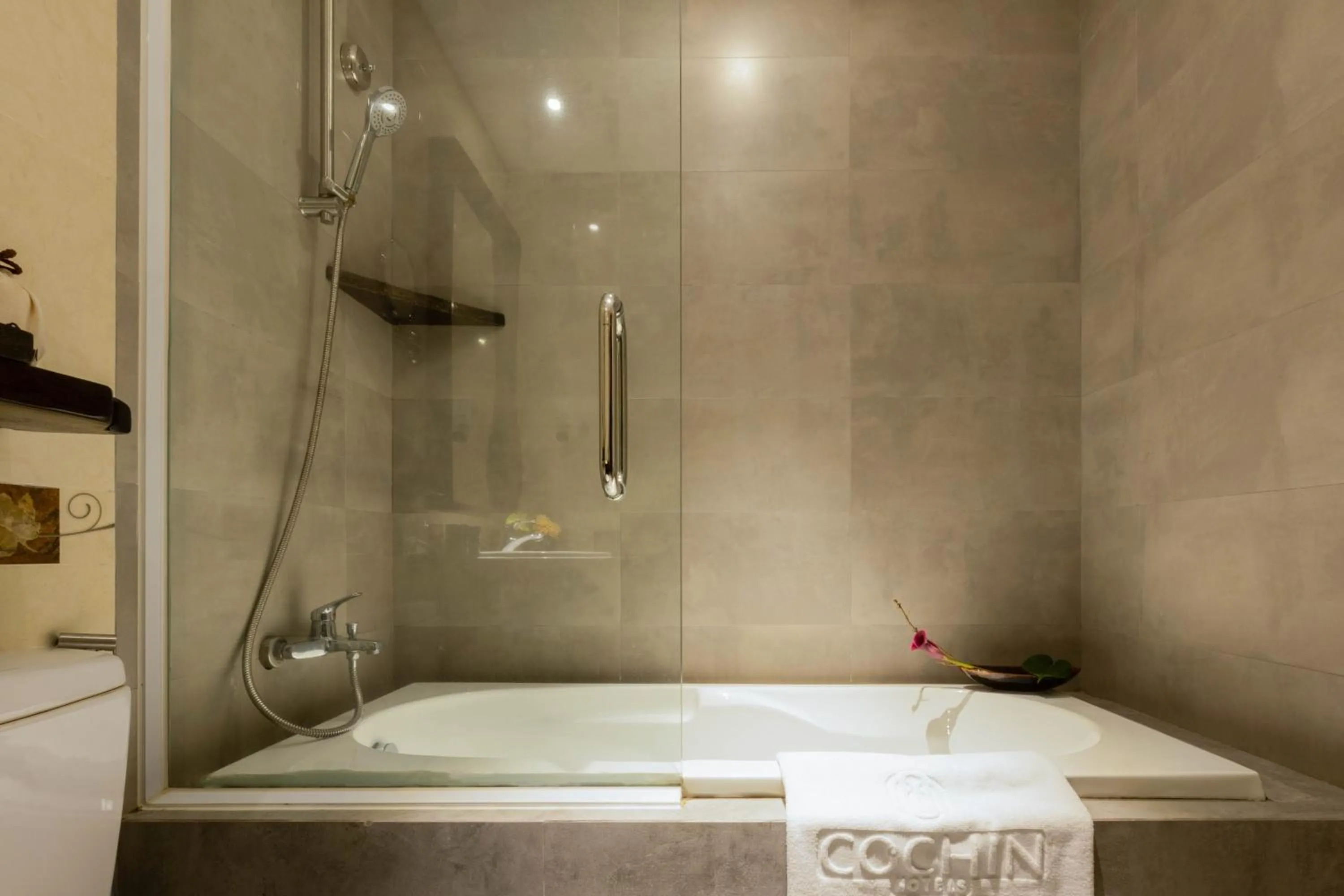 Shower in Cochin Zen Hotel