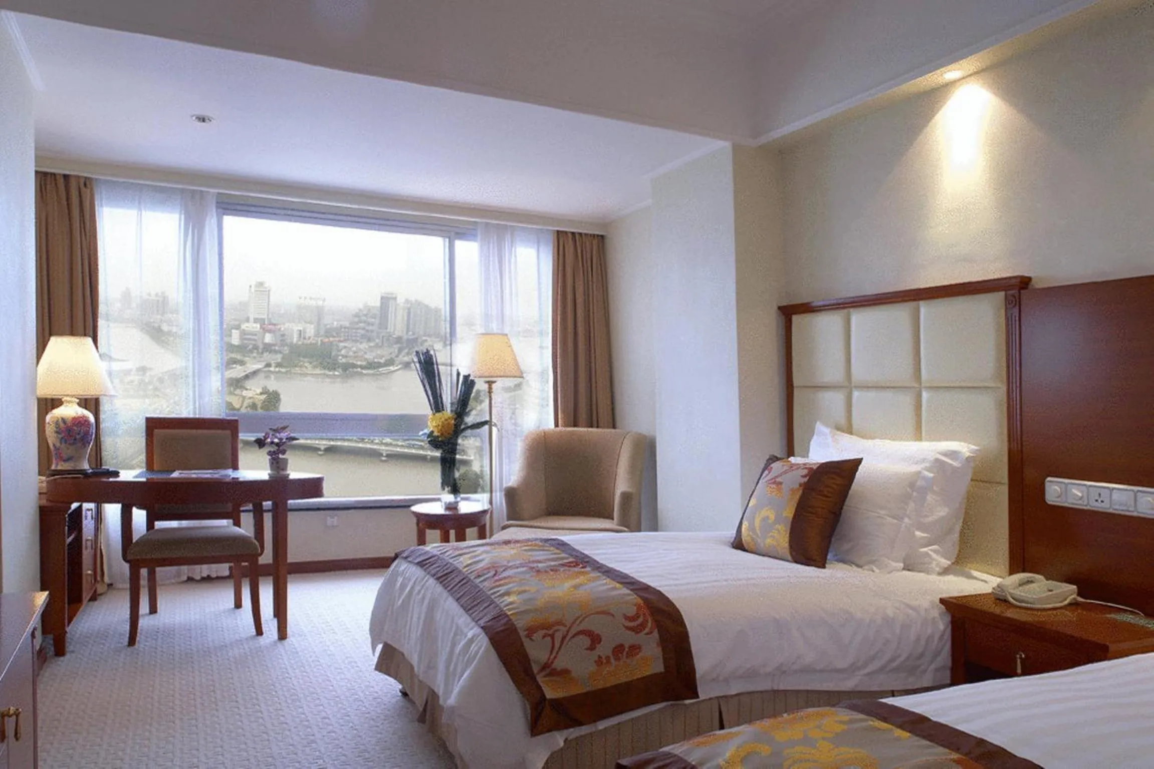 Bedroom, Bed in Citic Ningbo International Hotel