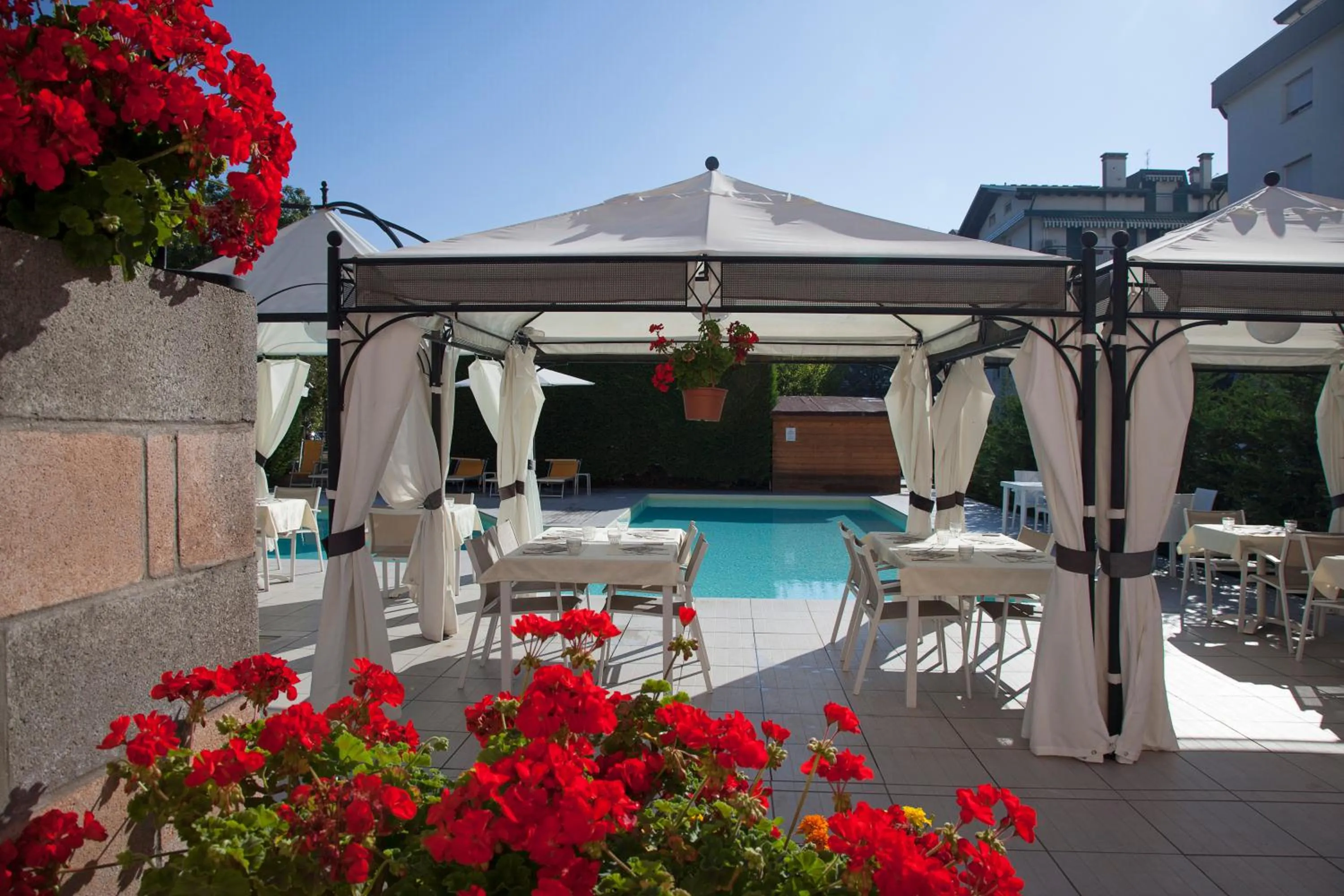 Swimming pool in Ute Hotel