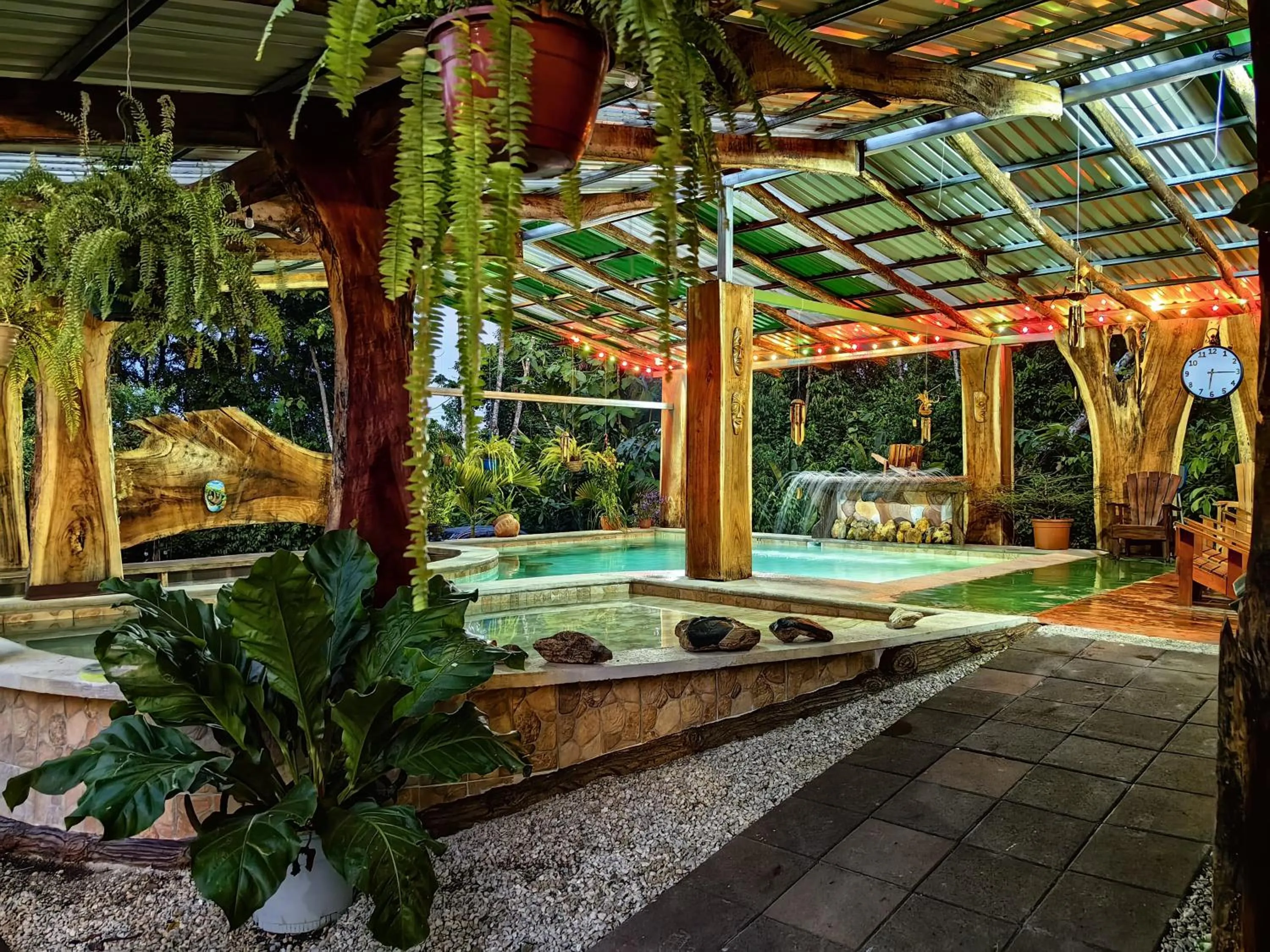 Swimming pool in Arenal Xilopalo