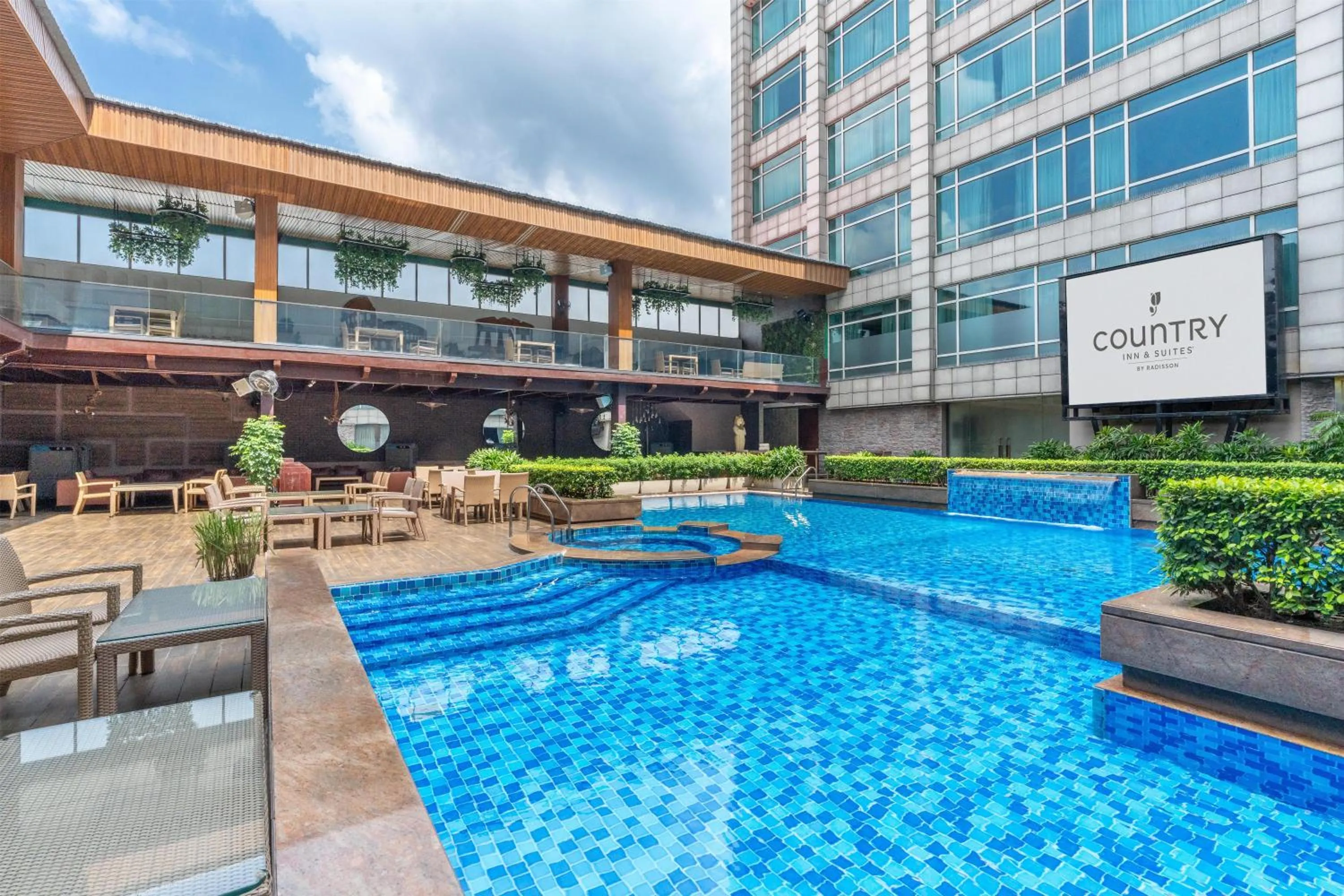 Property building in Country Inn & Suites By Radisson, Sahibabad