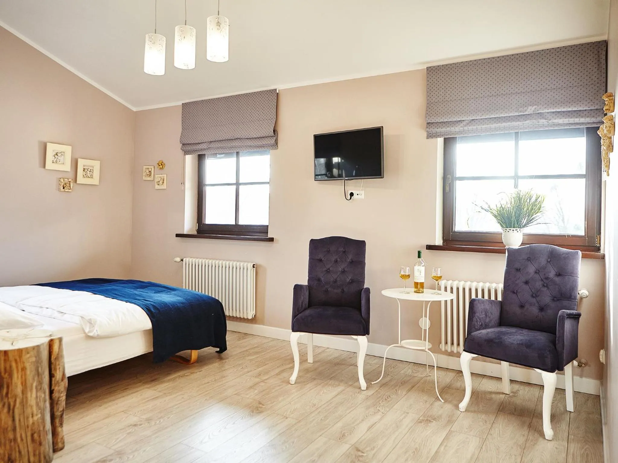 Photo of the whole room, Bed in Pensjonat Pod Jemiołą