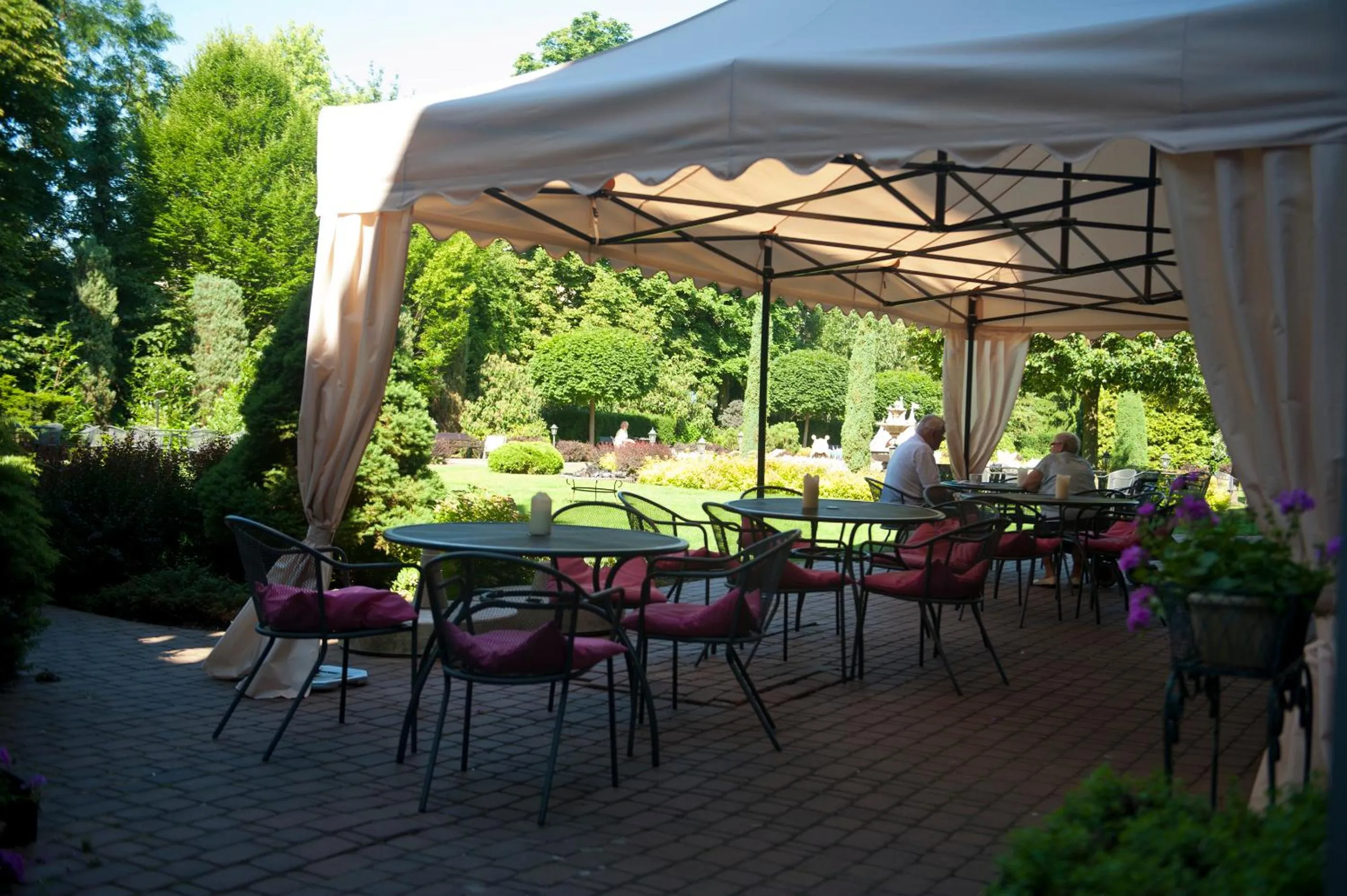 Restaurant/places to eat in Pensjonat Pod Jemiołą