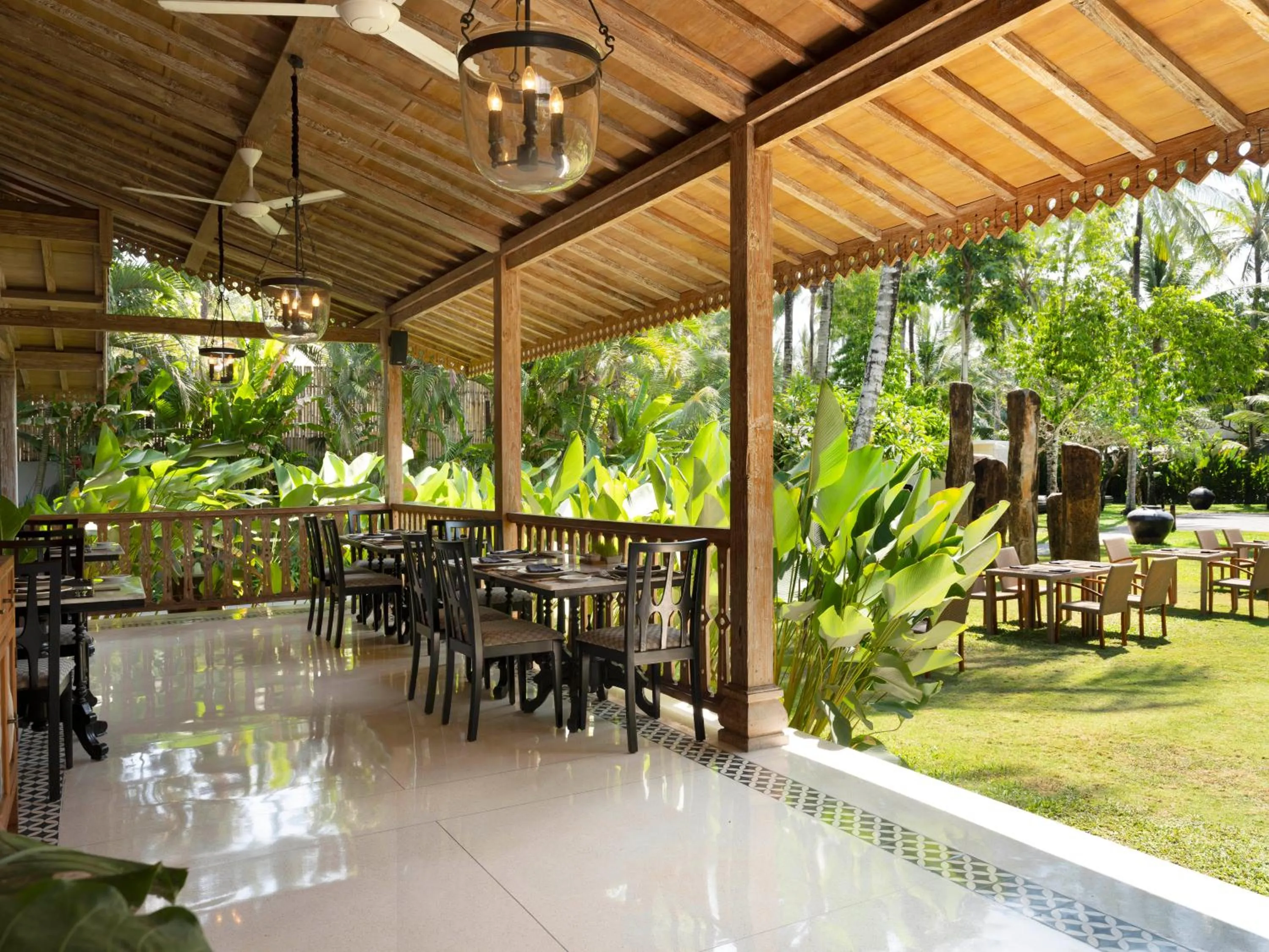 Restaurant/places to eat in Kayumanis Jimbaran Private Villas & Spa