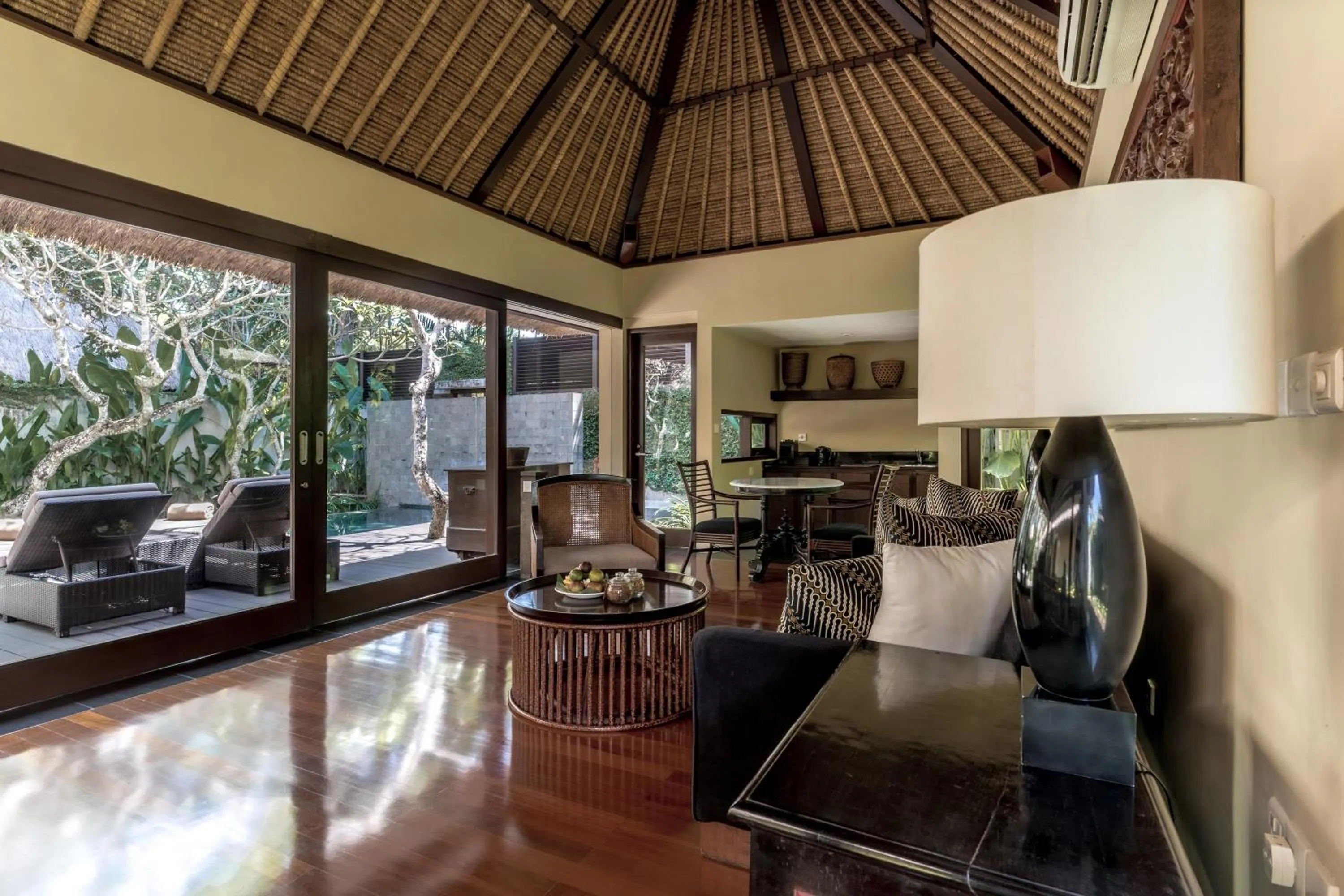 Kitchen or kitchenette in Kayumanis Nusa Dua Private Villa & Spa