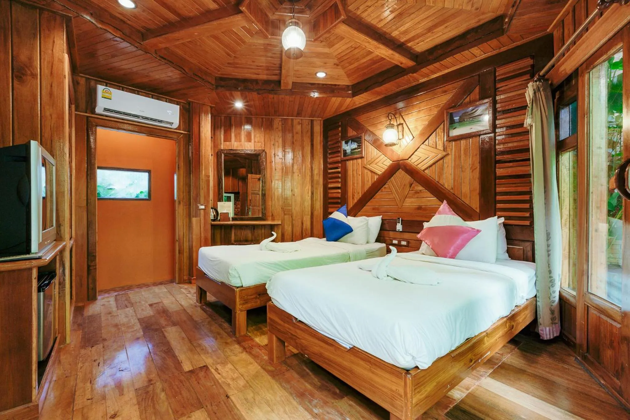 Bed in Phu Pha Aonang Resort & Spa
