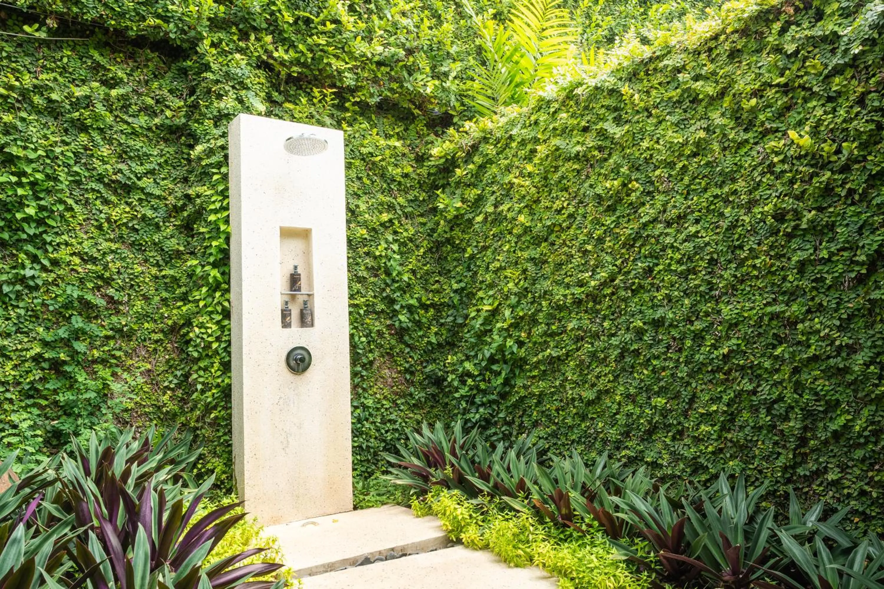 Shower in Kayumanis Sanur Private Villa and Spa