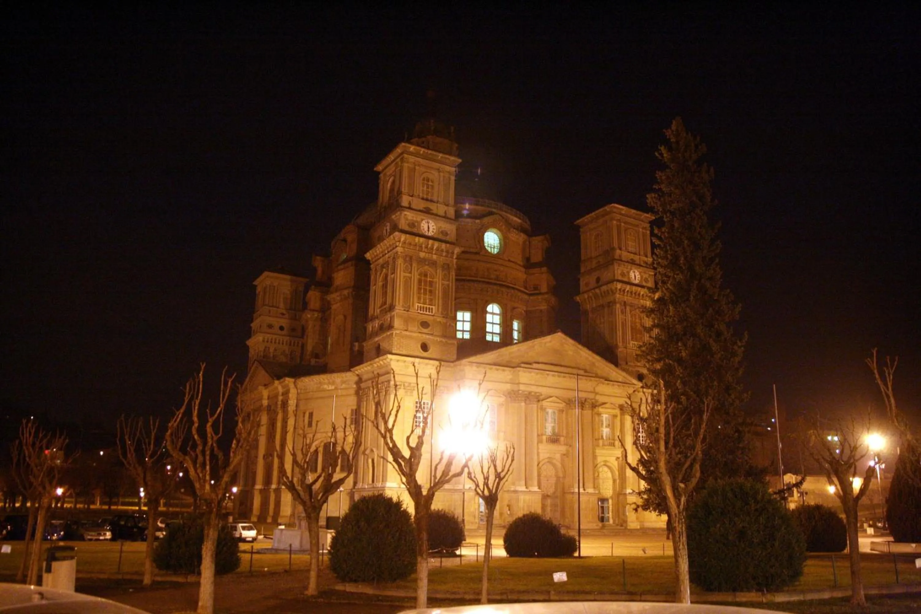 Night in Hotel Portici
