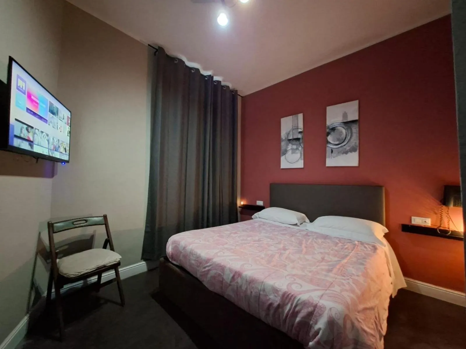 Bed in Hotel Calypso