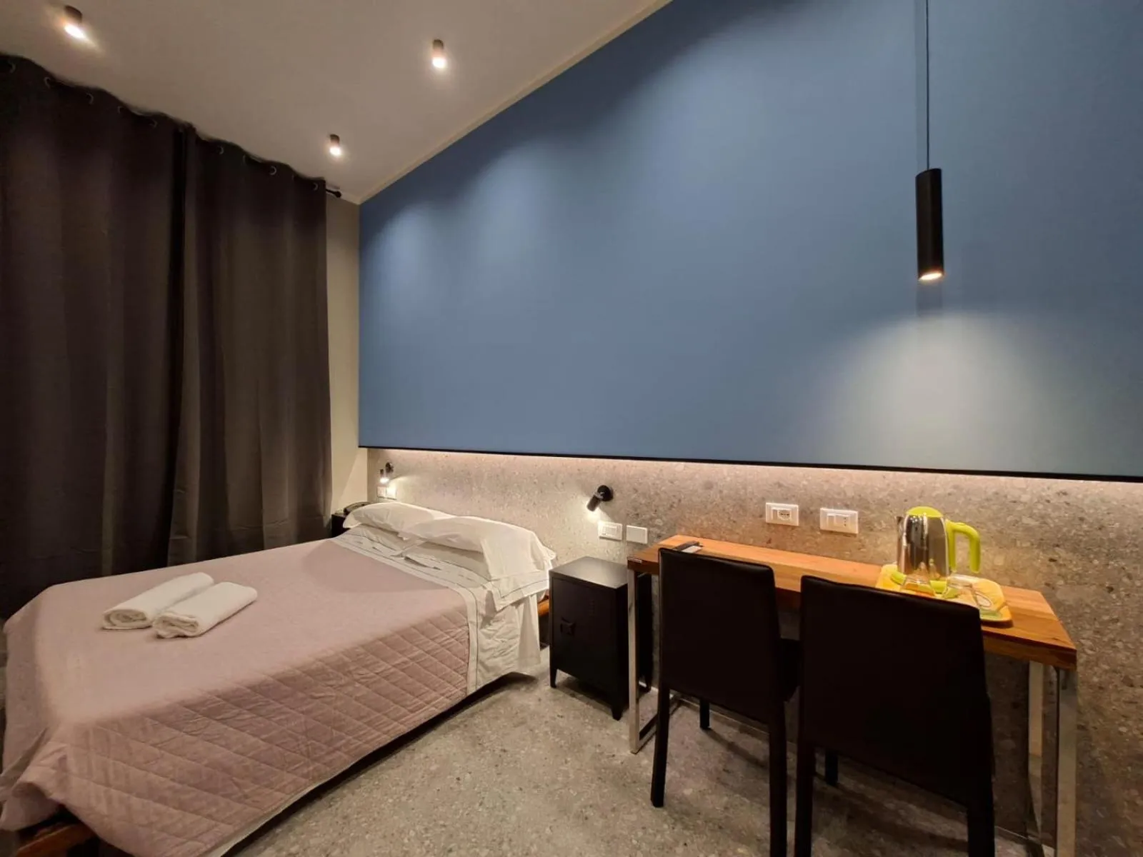 Bed in Hotel Calypso