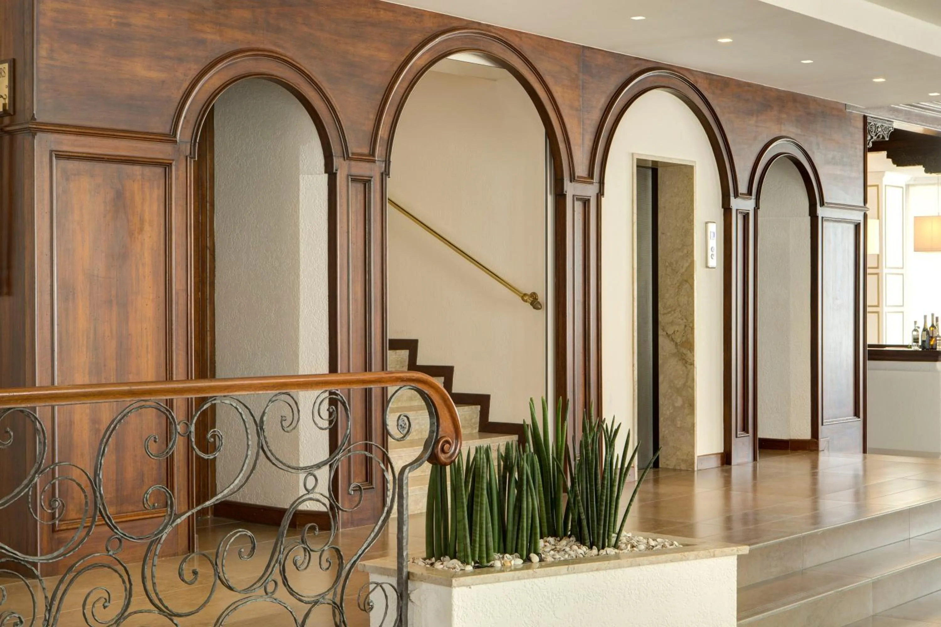 Communal lounge/ TV room in Hotel Byron Bellavista