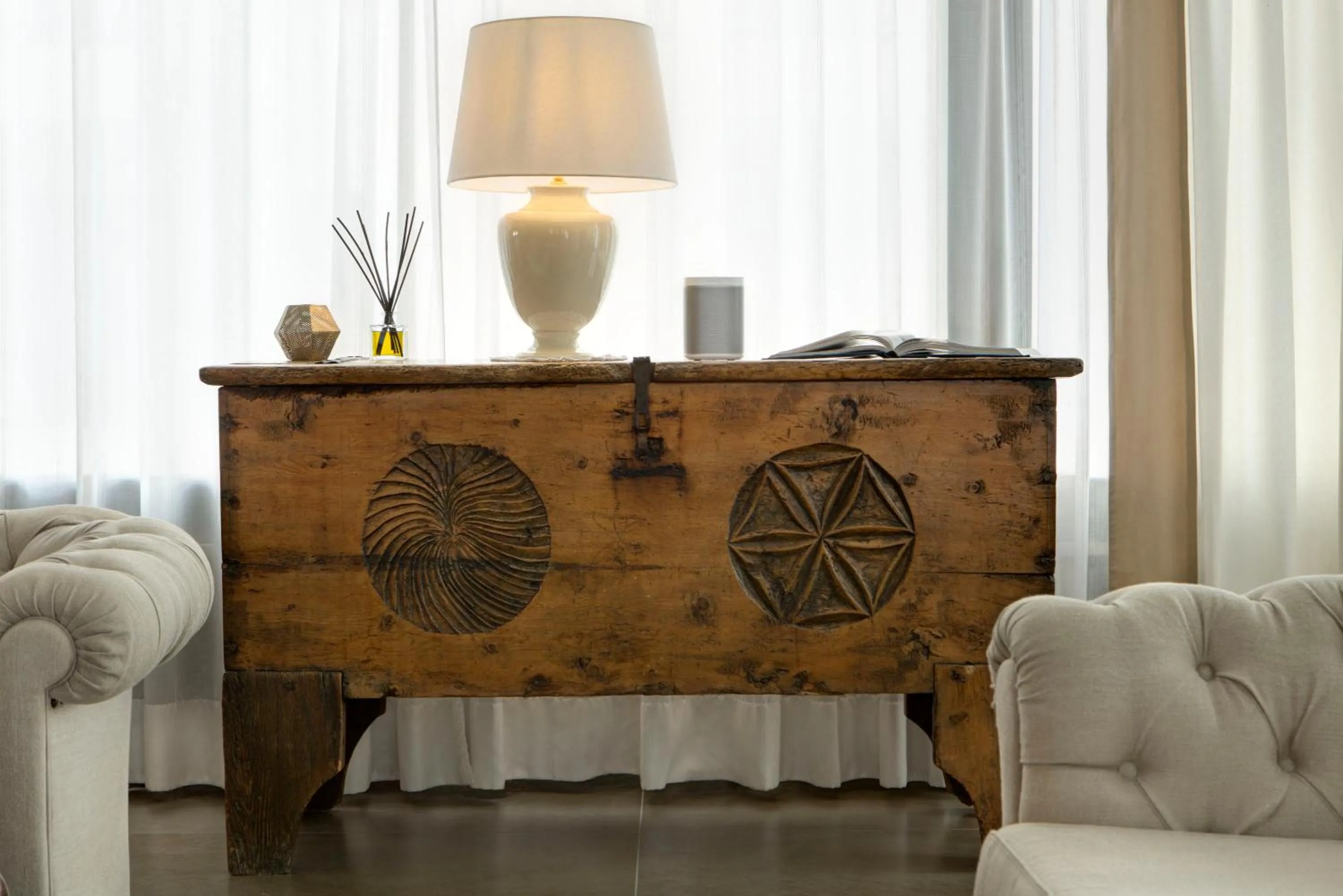 Decorative detail in Hotel Byron Bellavista