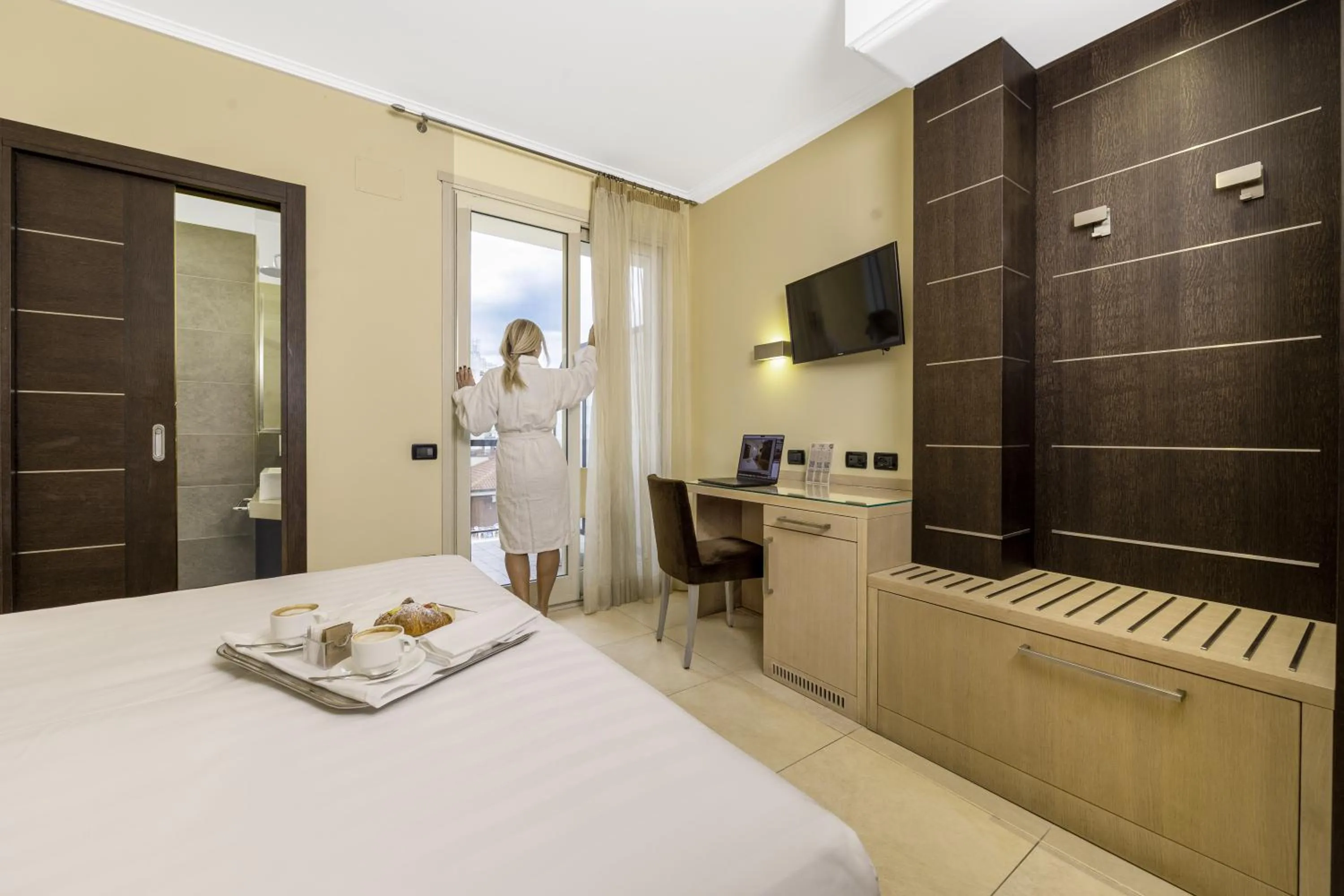 Photo of the whole room, Bed in Hotel Imperial