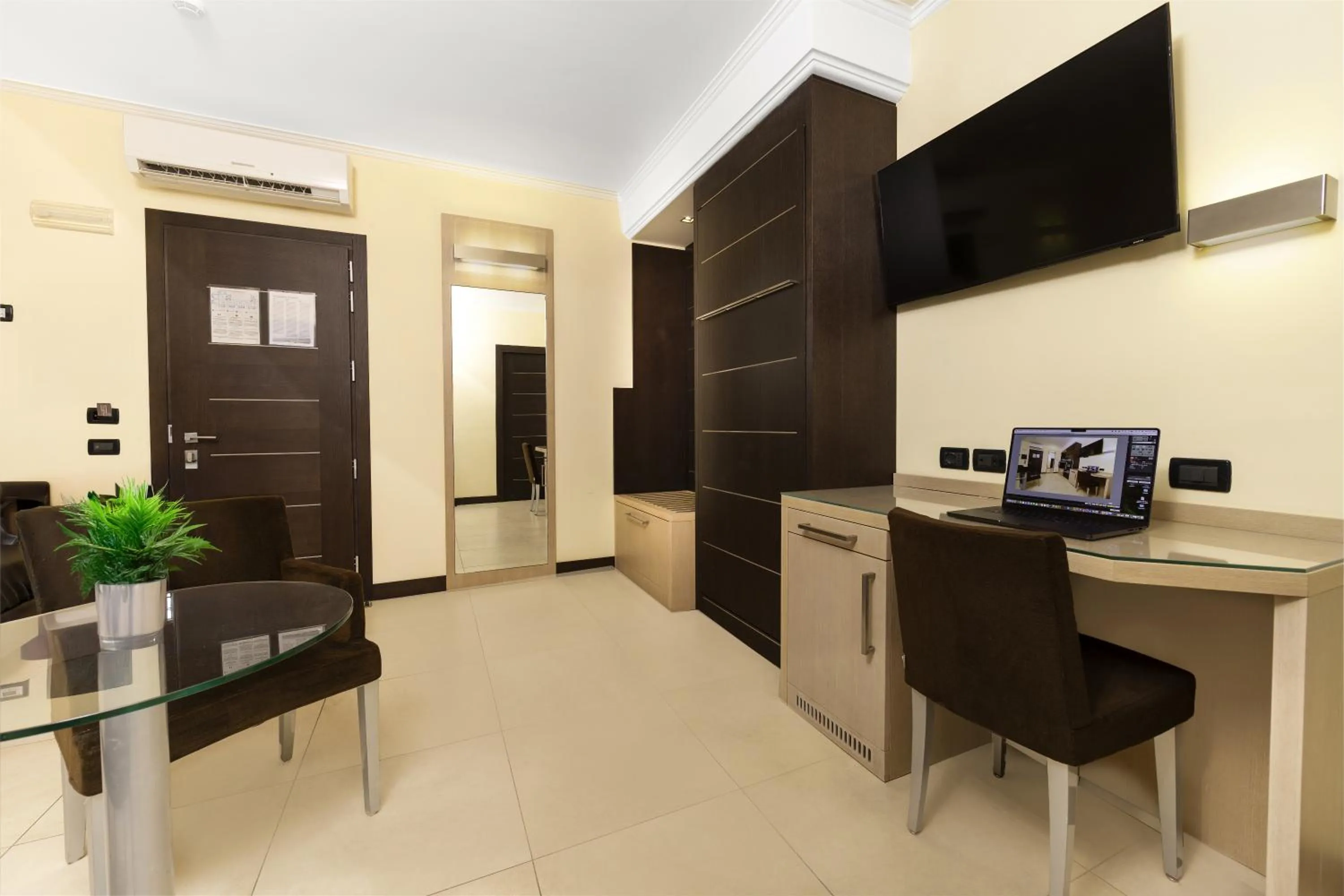 TV and multimedia in Hotel Imperial