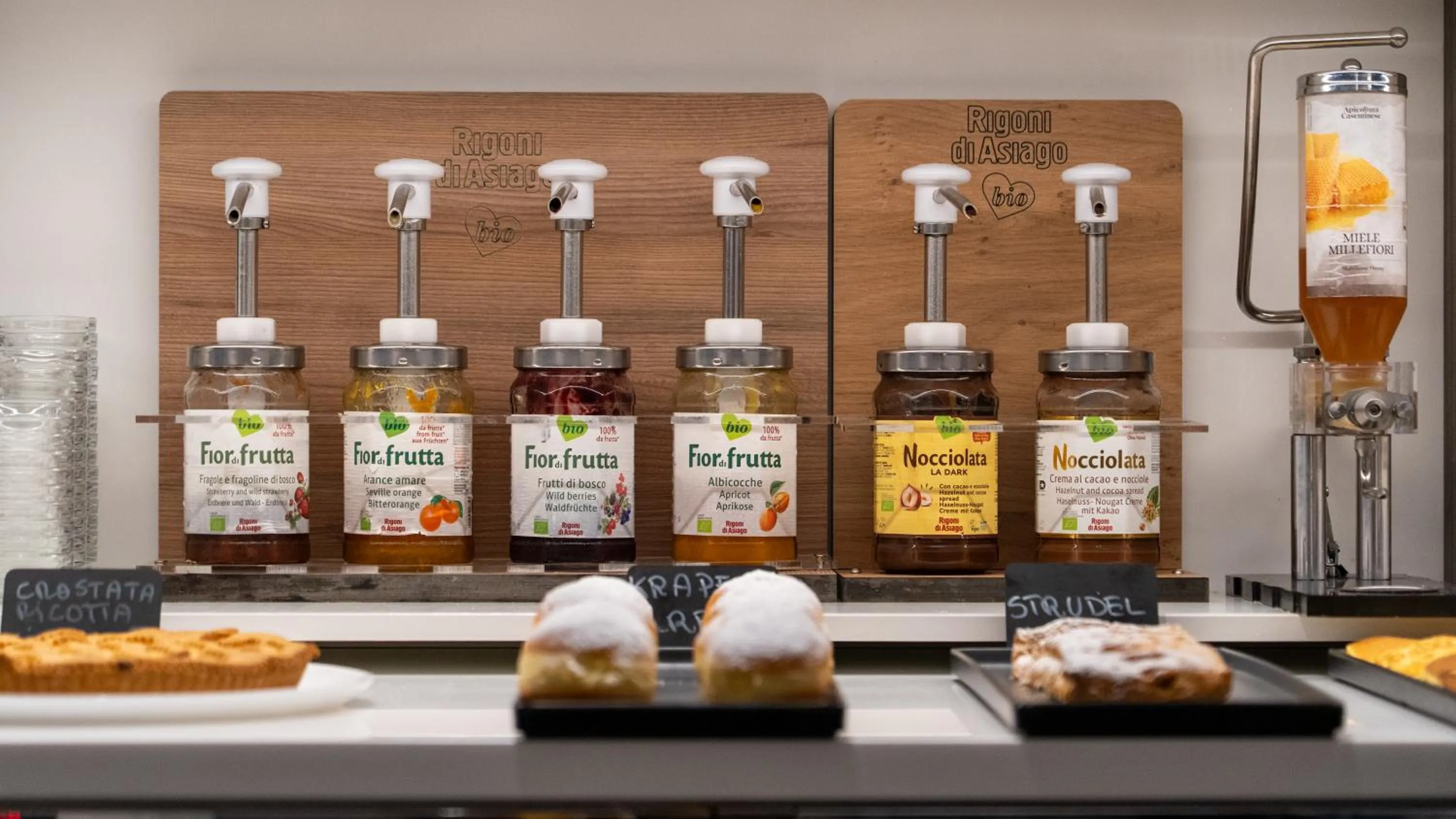 Breakfast in Hotel Imperial