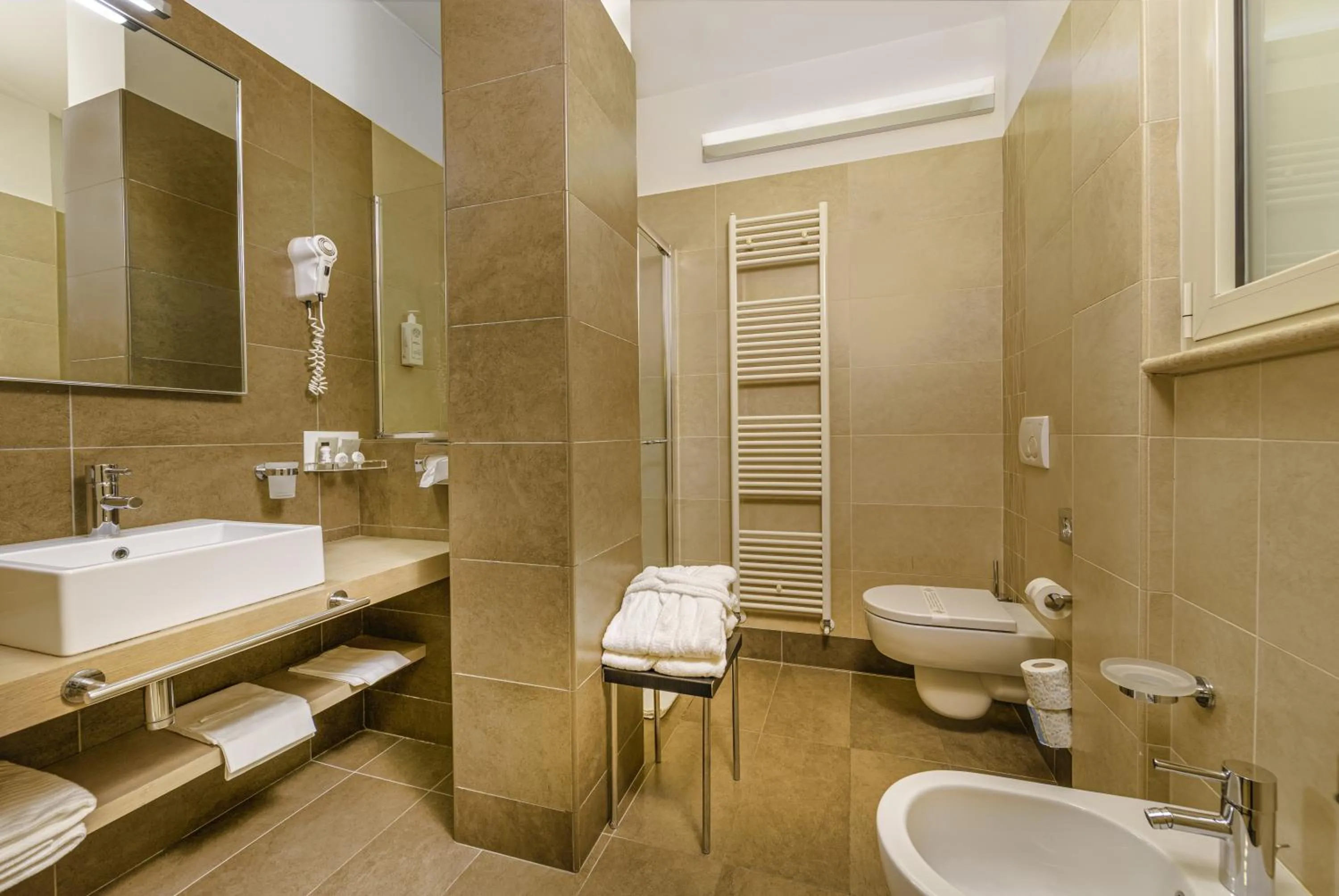 Shower in Hotel Imperial