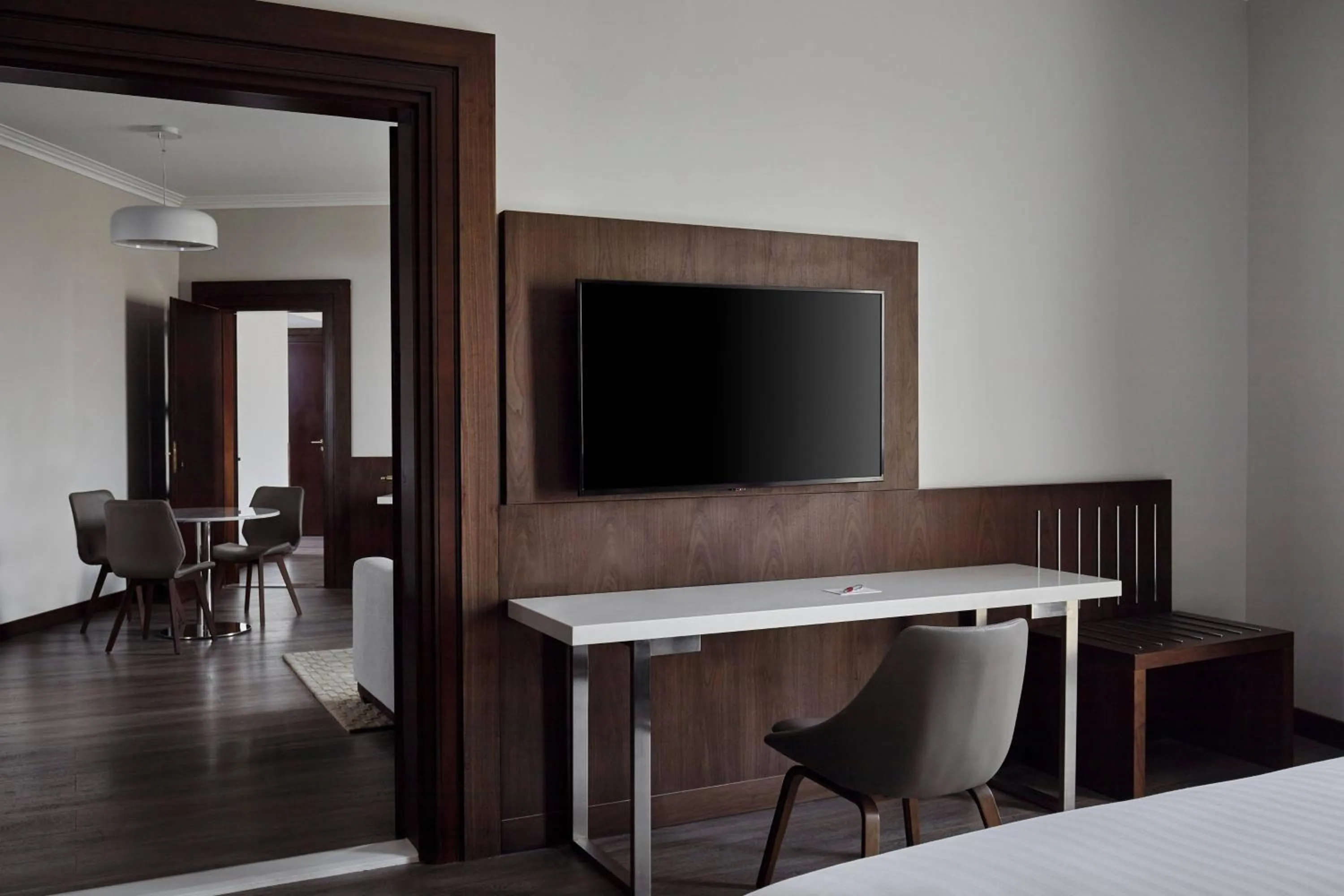 Bedroom in Riyadh Airport Marriott Hotel