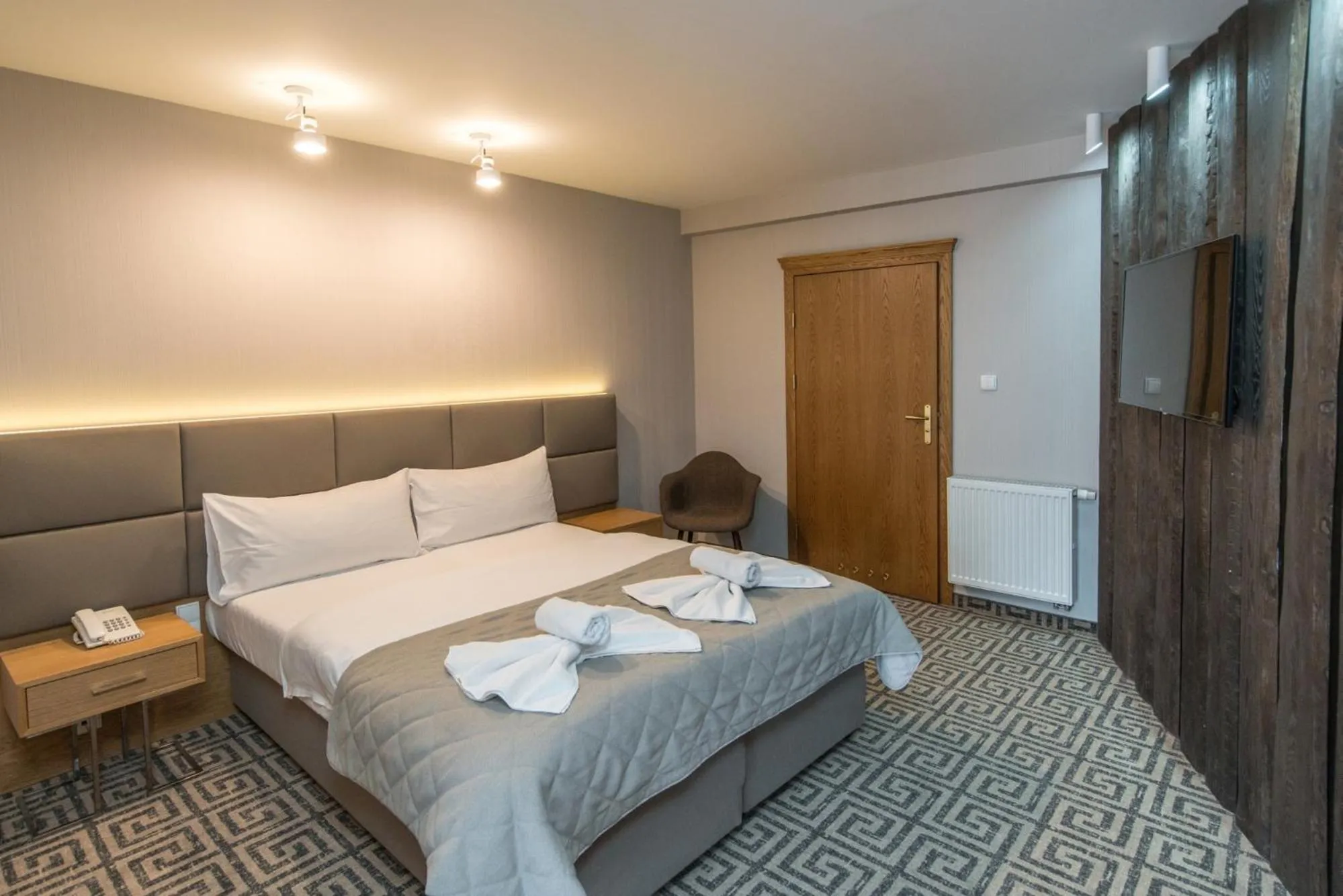 Bed in Hotel META Resort & Vine SPA