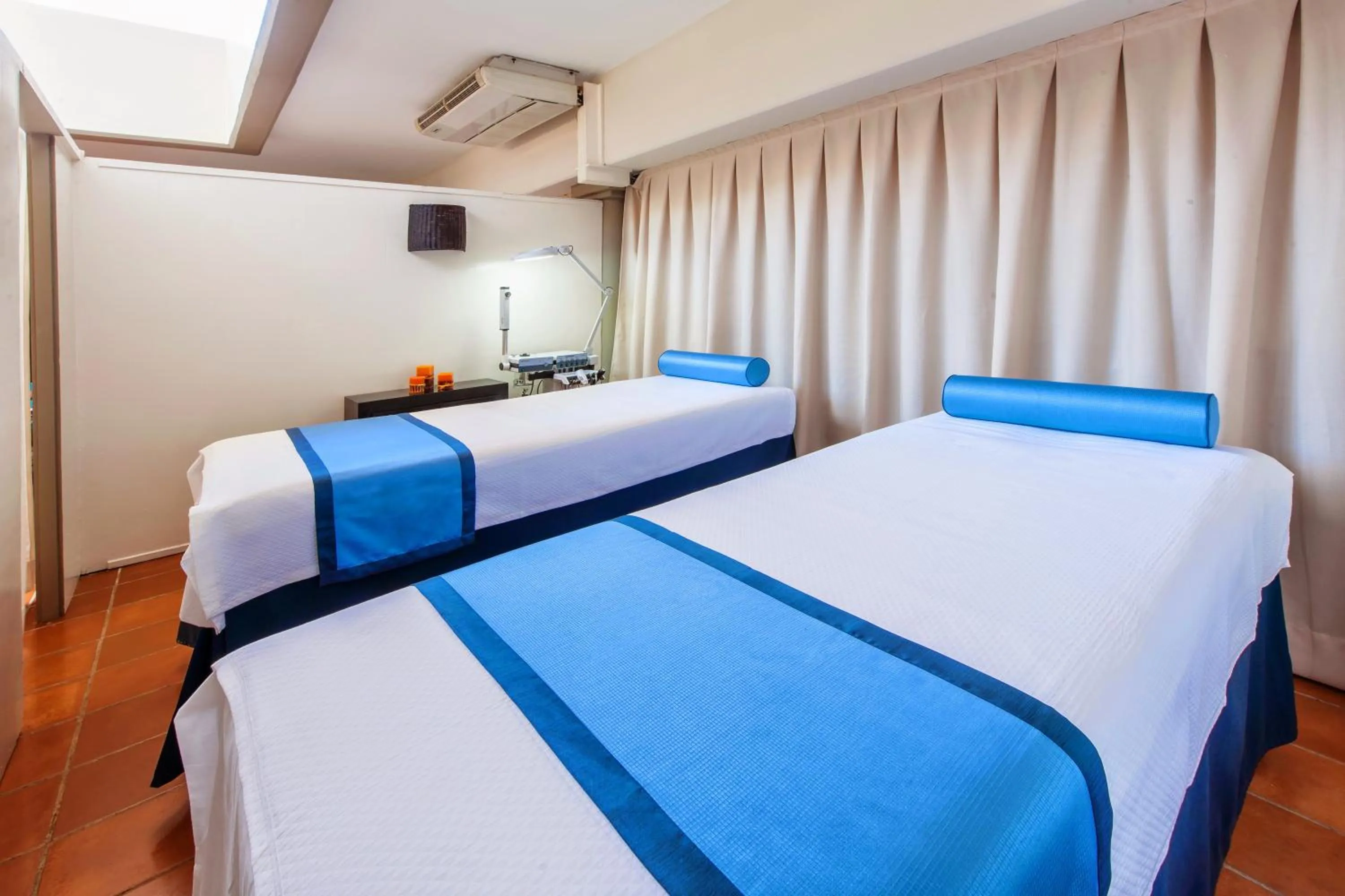 Massage, Bed in Catalonia Punta Cana - All Inclusive