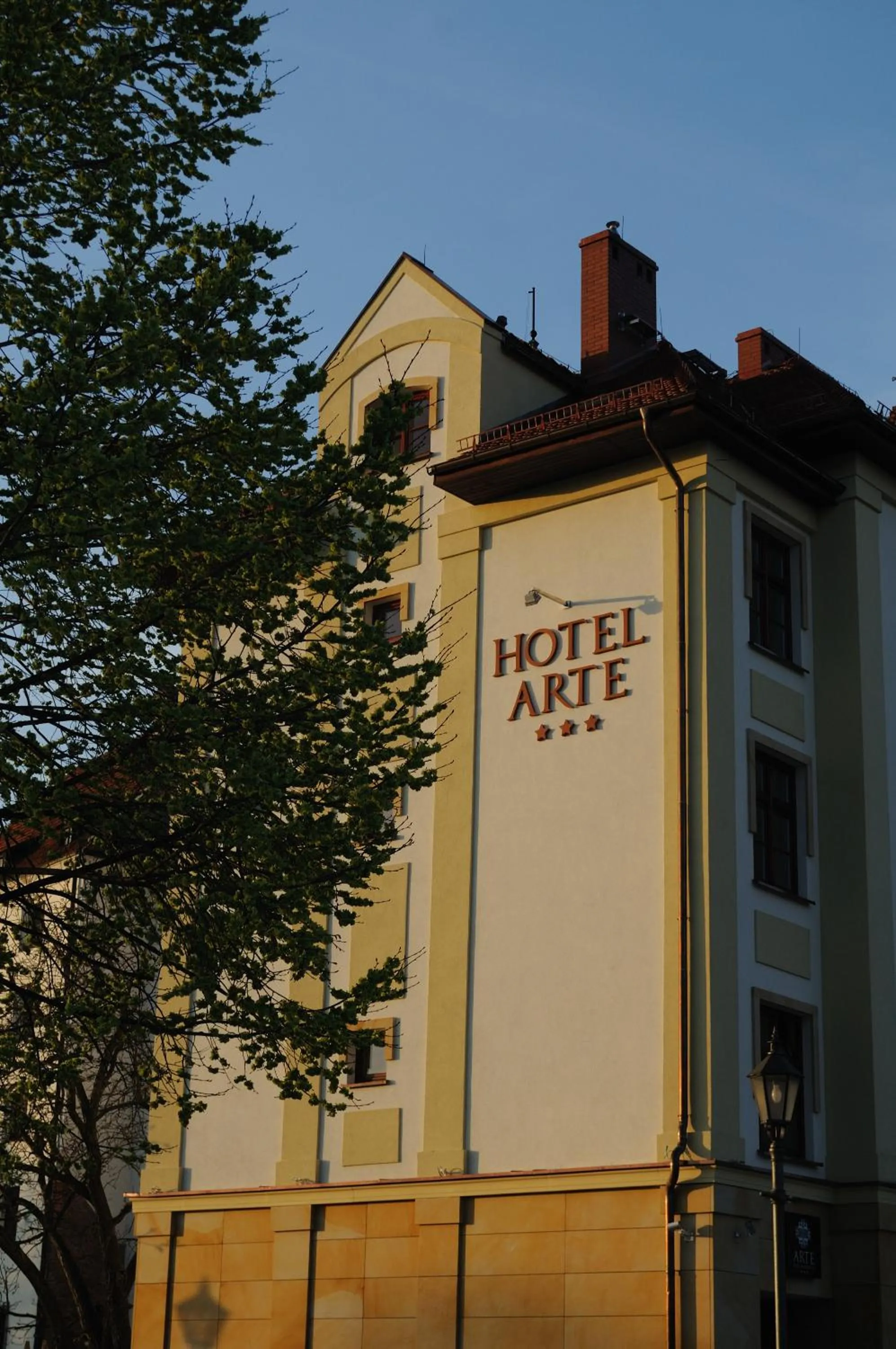 Facade/entrance in Arte