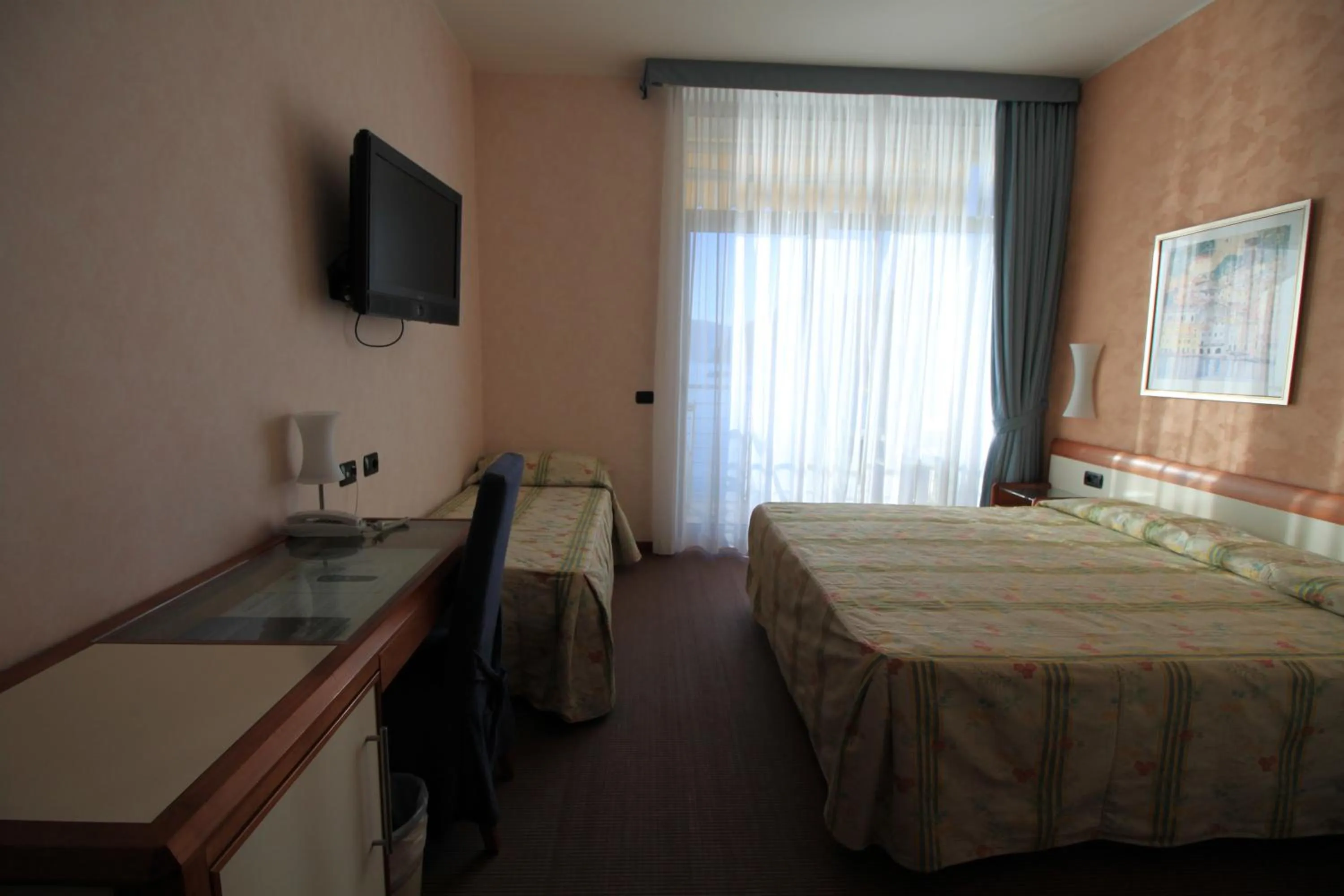 Photo of the whole room, Bed in Hotel San Terenzo