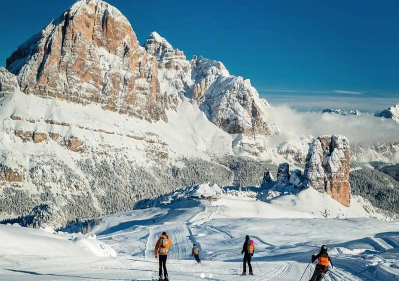 Ski School in Parc Hotel Victoria