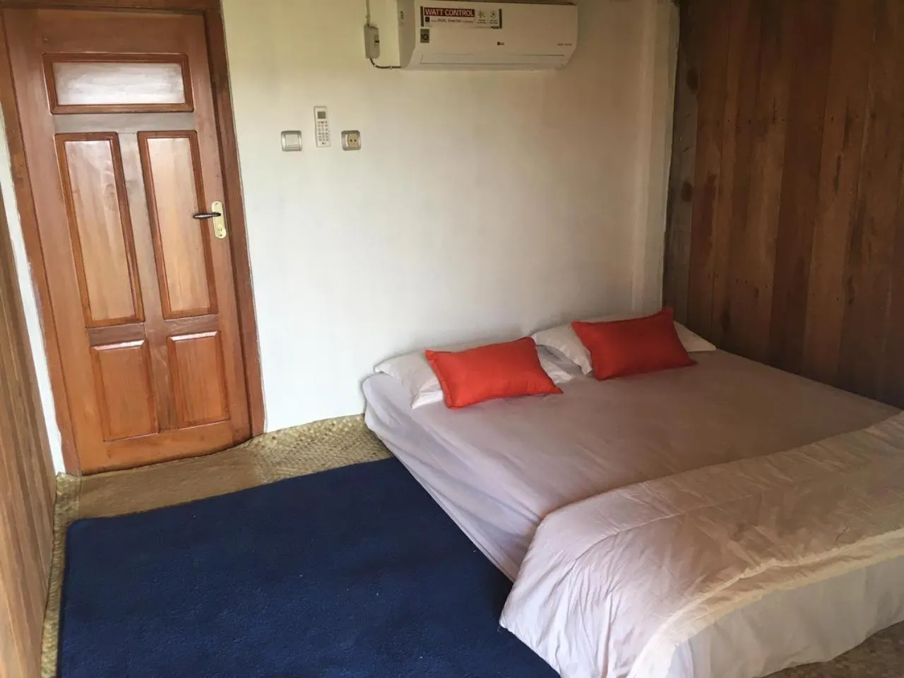 Bed in Morinda Villa and Resto