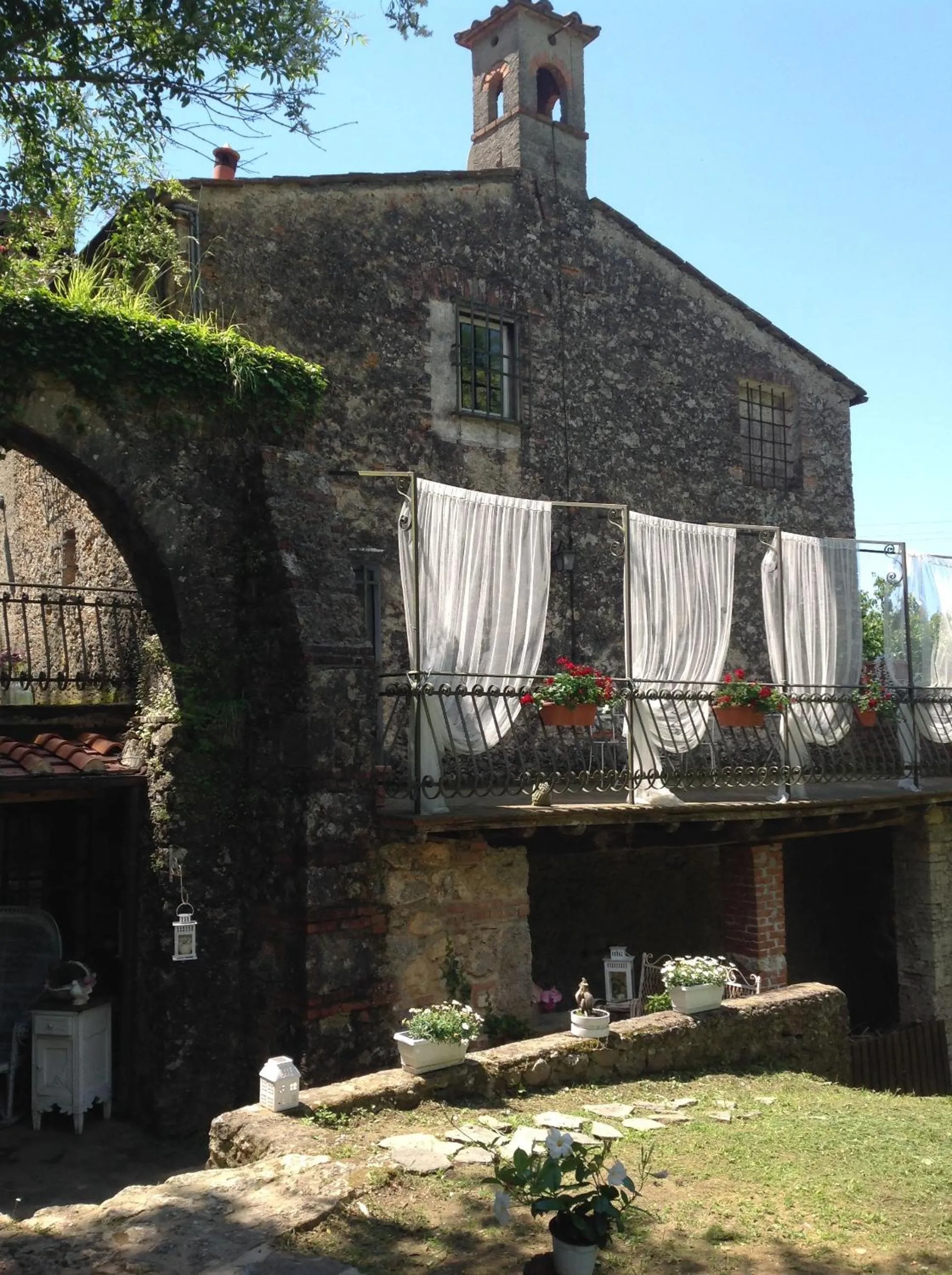 Balcony/Terrace in Guest House Antico Frantoio Pietrasanta Affittacamere