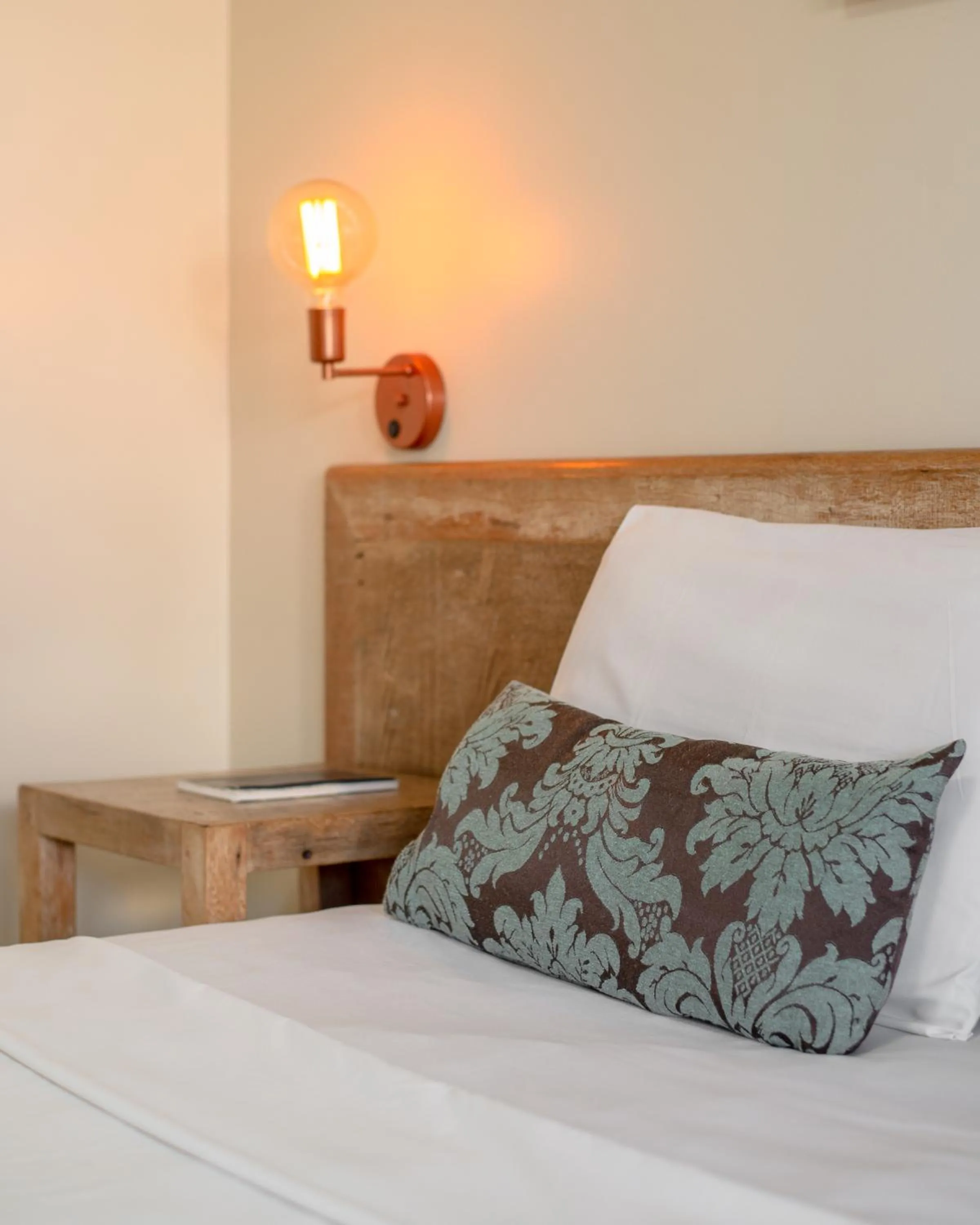 Bed in Hotel Don Quijote Búzios