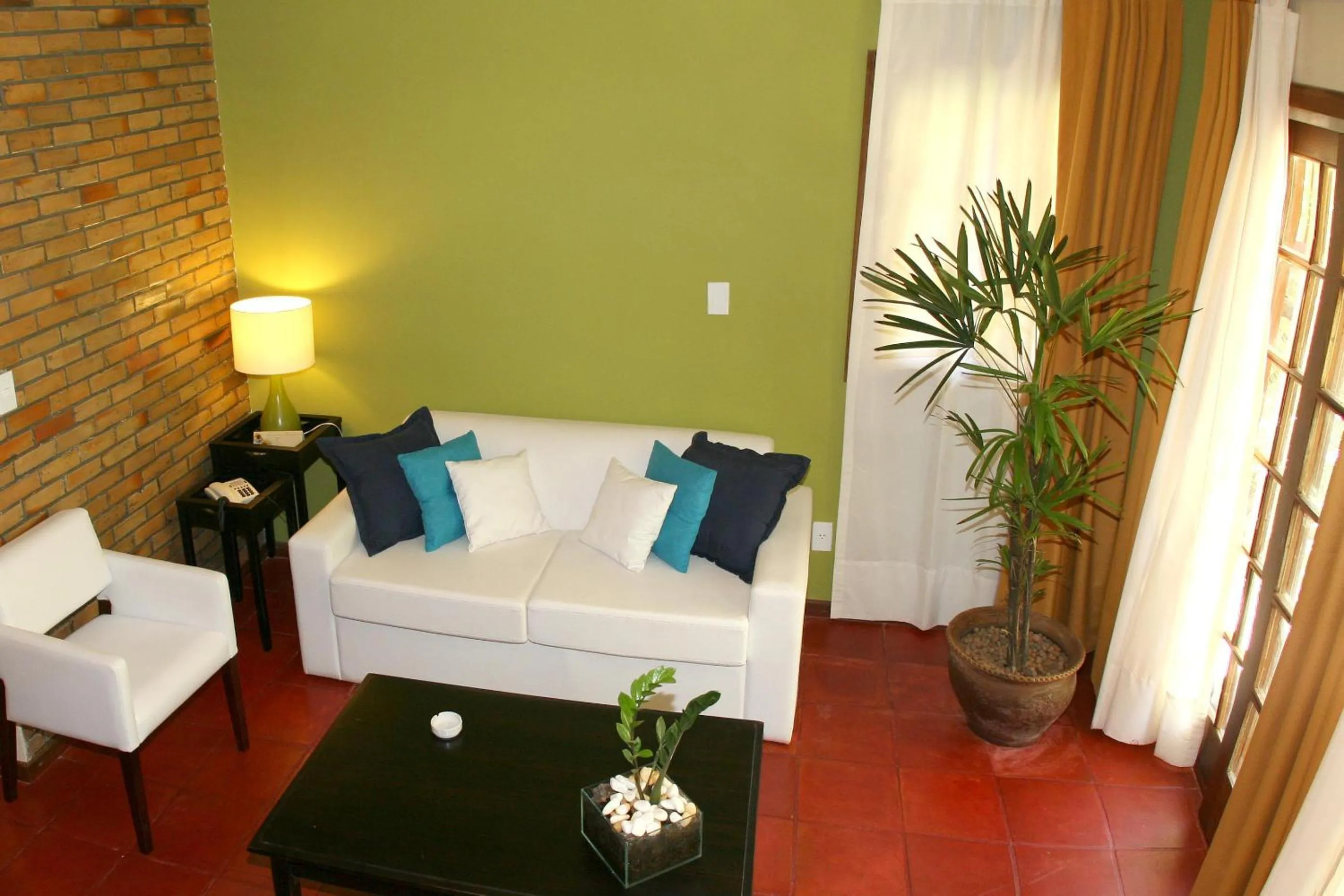 Deluxe One-Bedroom Chalet in Pousada dos Girassóis