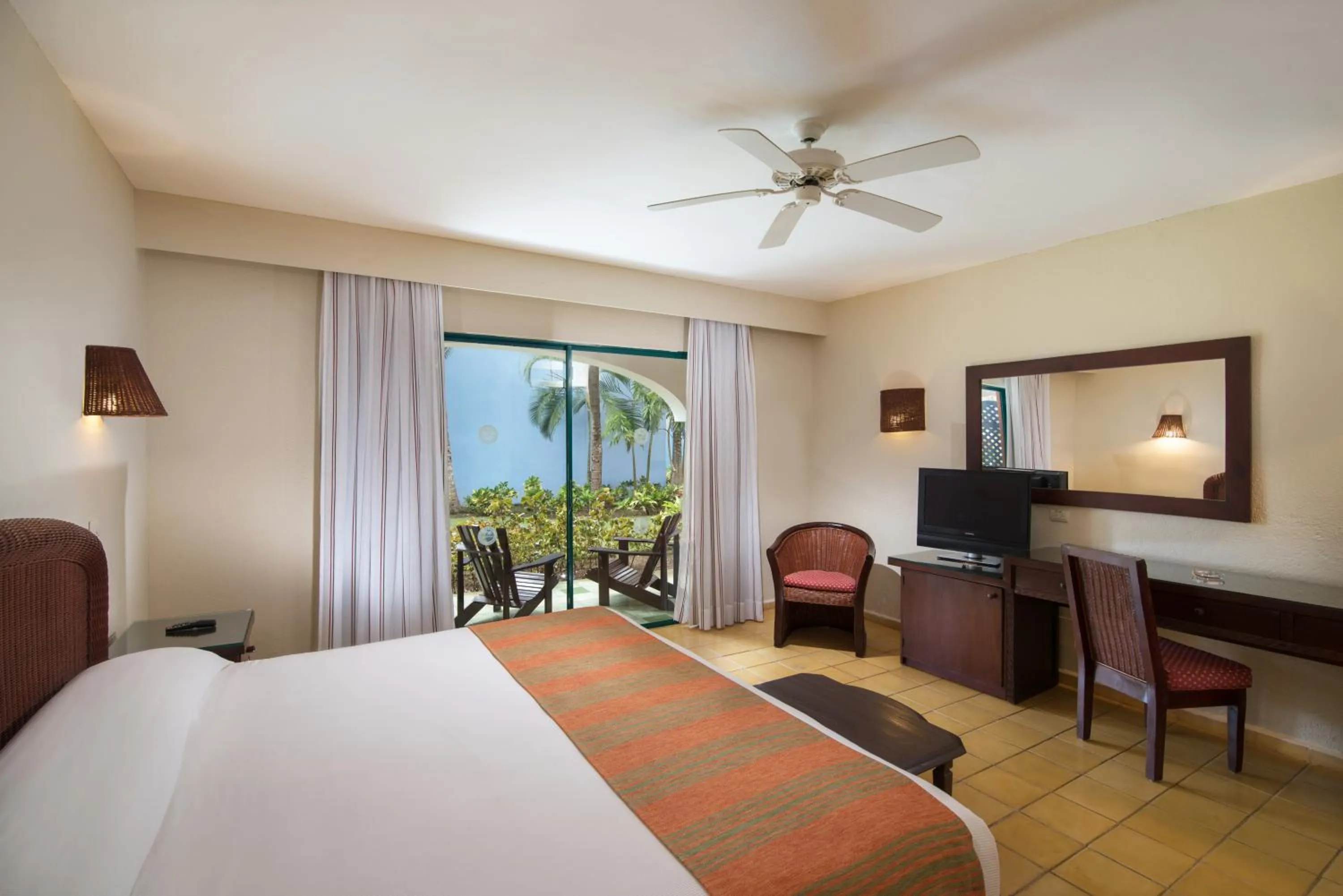 Bedroom, Bed in Catalonia Bayahibe - All Inclusive