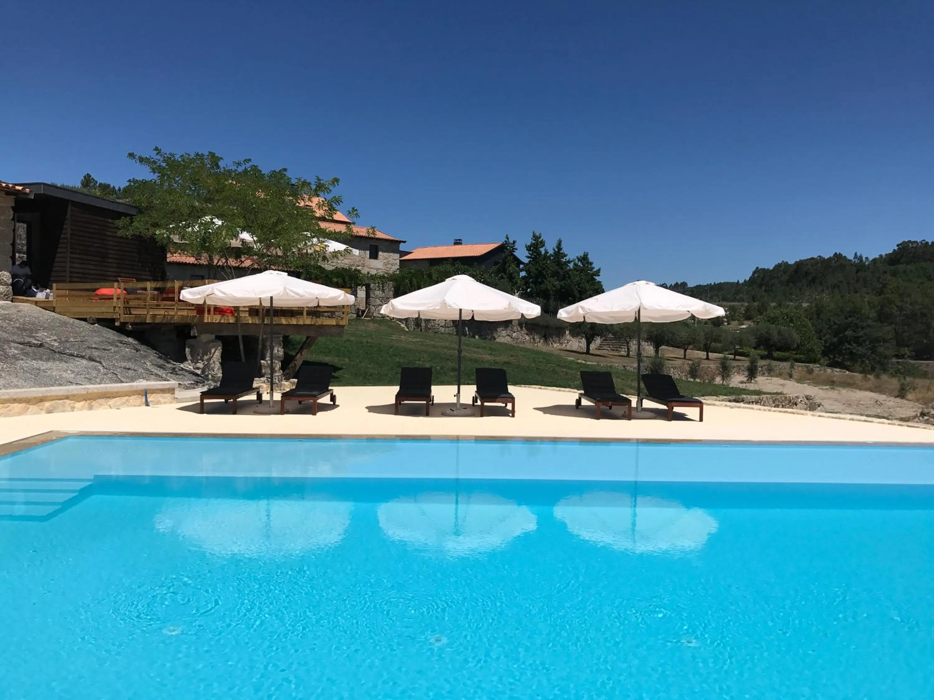 Swimming pool in Quinta do Medronheiro Hotel Rural