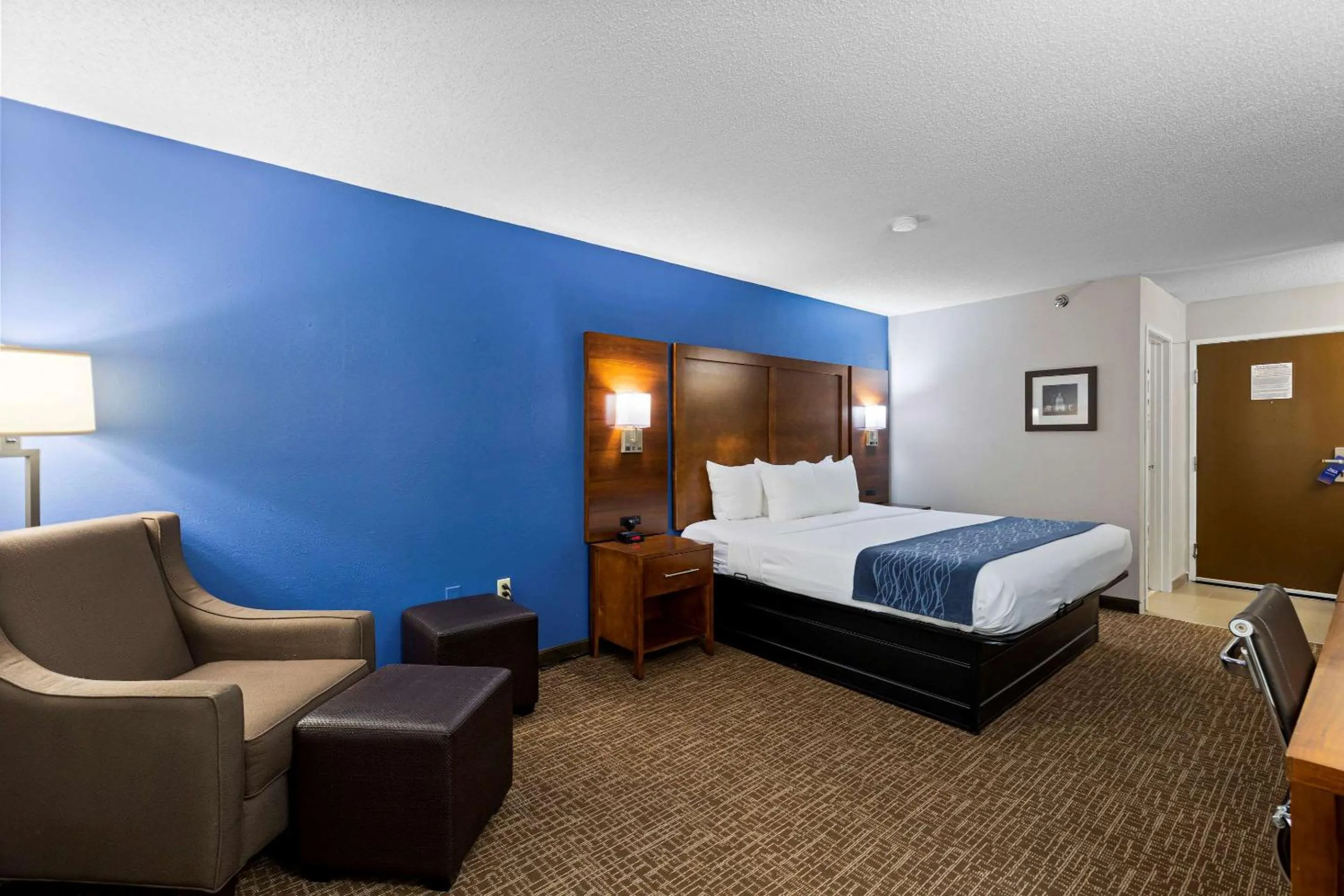Bedroom, Bed in Comfort Inn & Suites St Louis-Hazelwood
