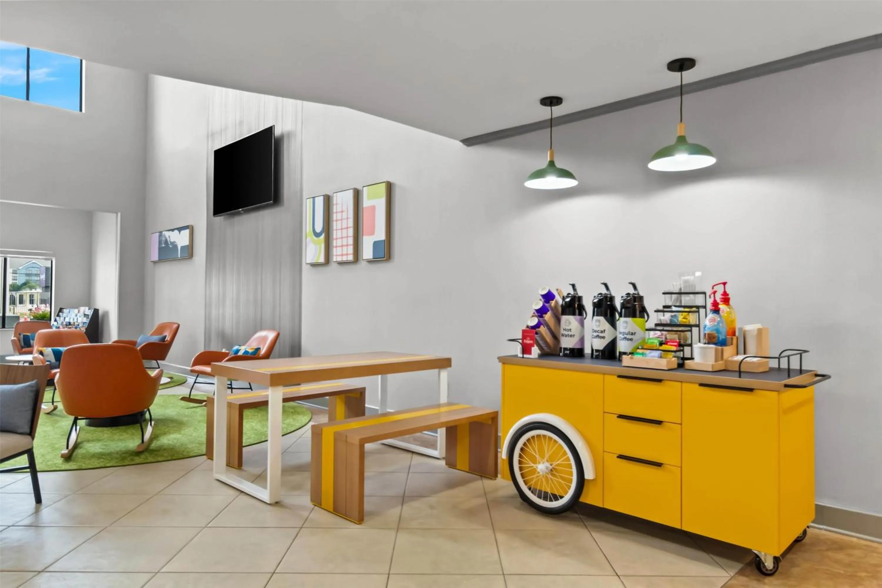 Lobby or reception in Spark By Hilton Houston Hobby Airport