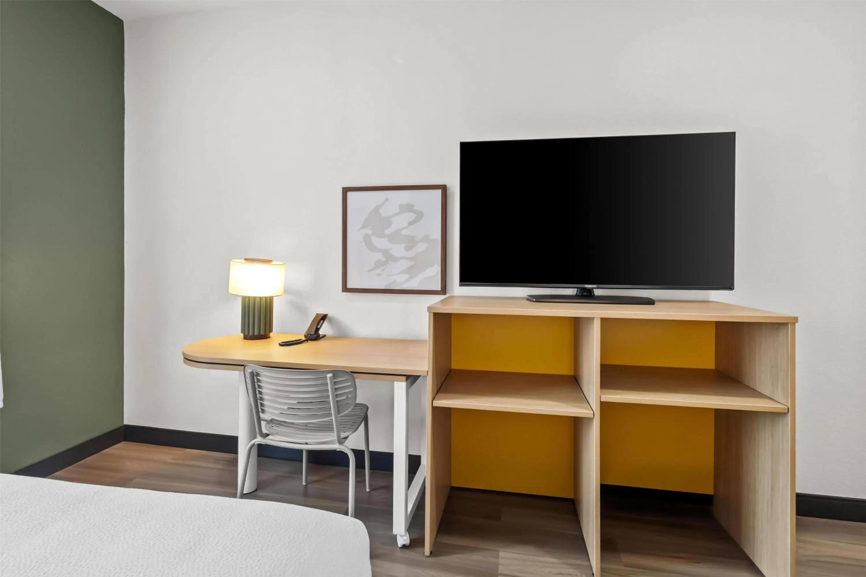 Bed in Spark By Hilton Houston Hobby Airport