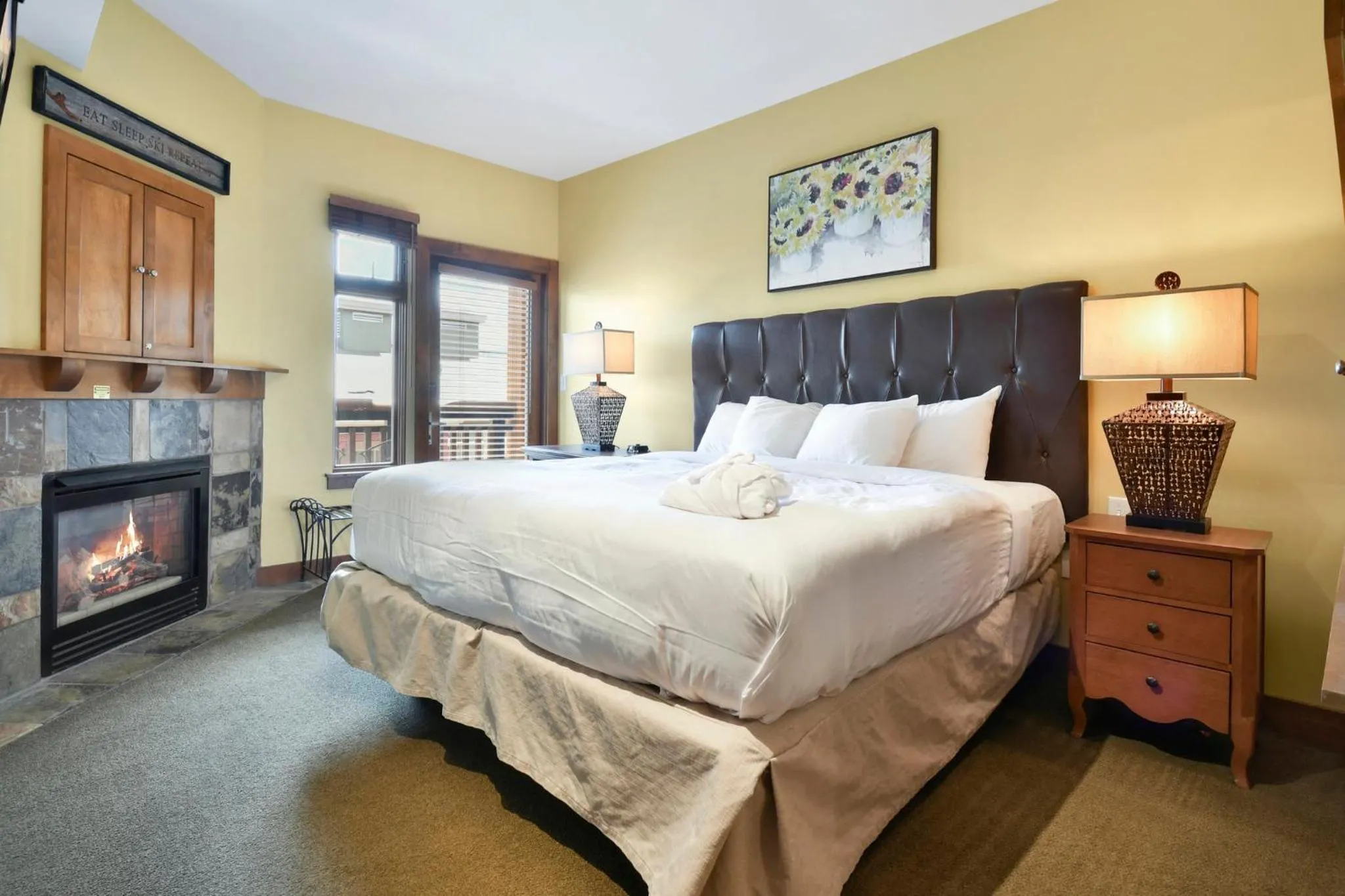 Photo of the whole room, Bed in Sundial Lodge, Park City - Canyons Village by Vail Resorts