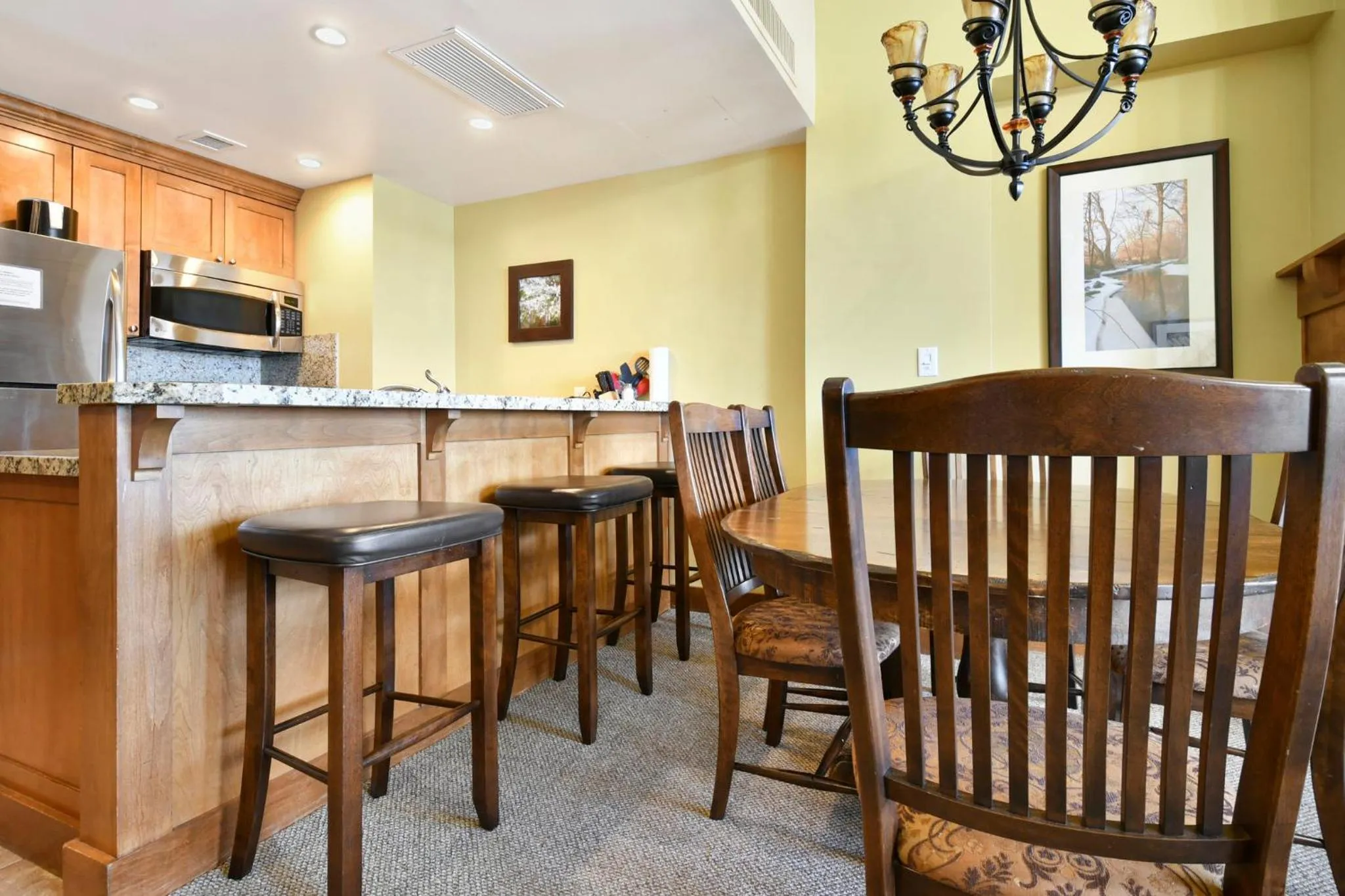 Living room in Sundial Lodge, Park City - Canyons Village by Vail Resorts