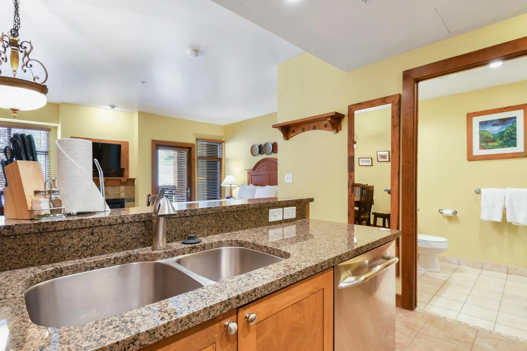 Kitchen or kitchenette in Sundial Lodge, Park City - Canyons Village by Vail Resorts