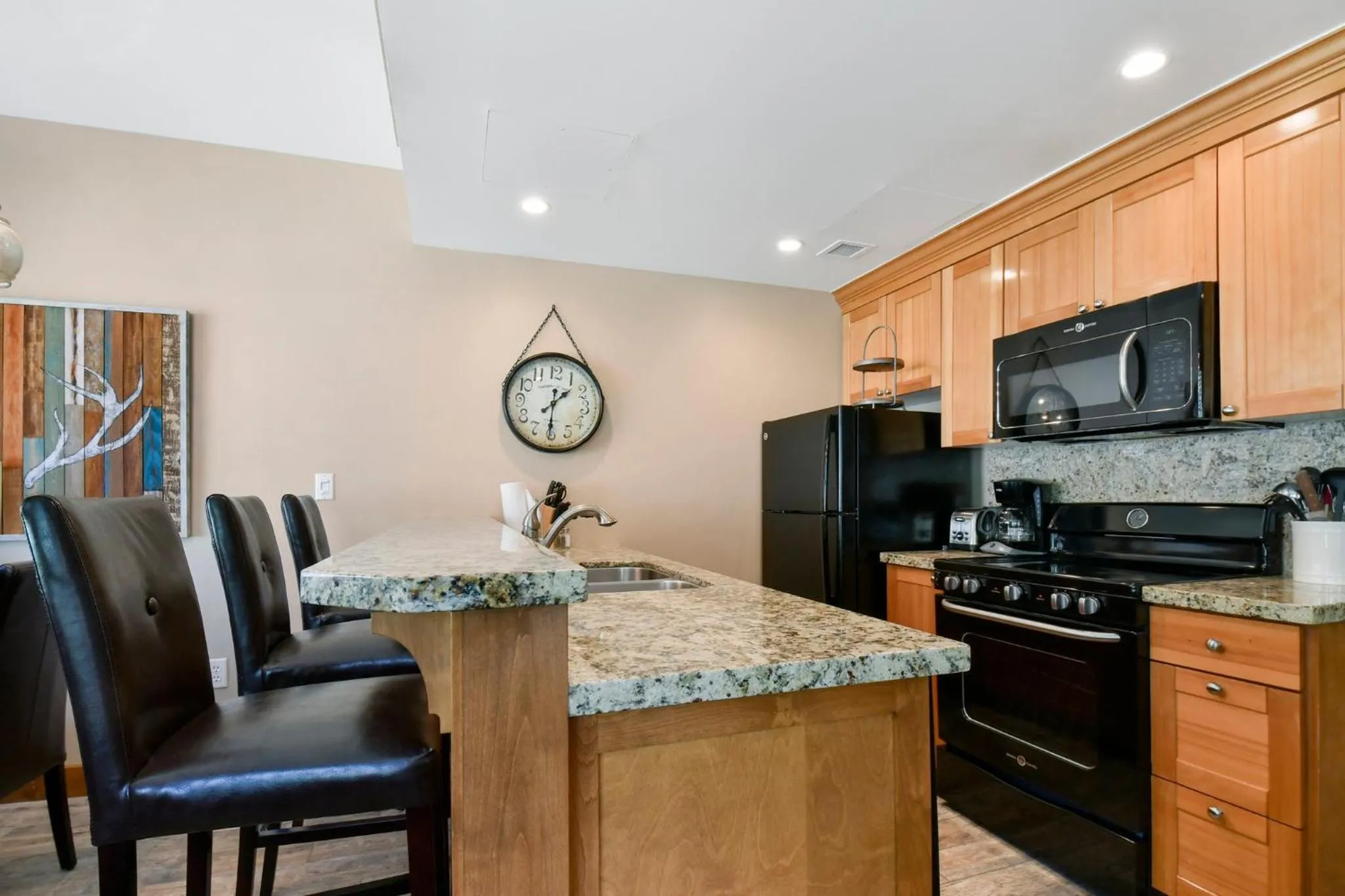Kitchen or kitchenette in Sundial Lodge, Park City - Canyons Village by Vail Resorts