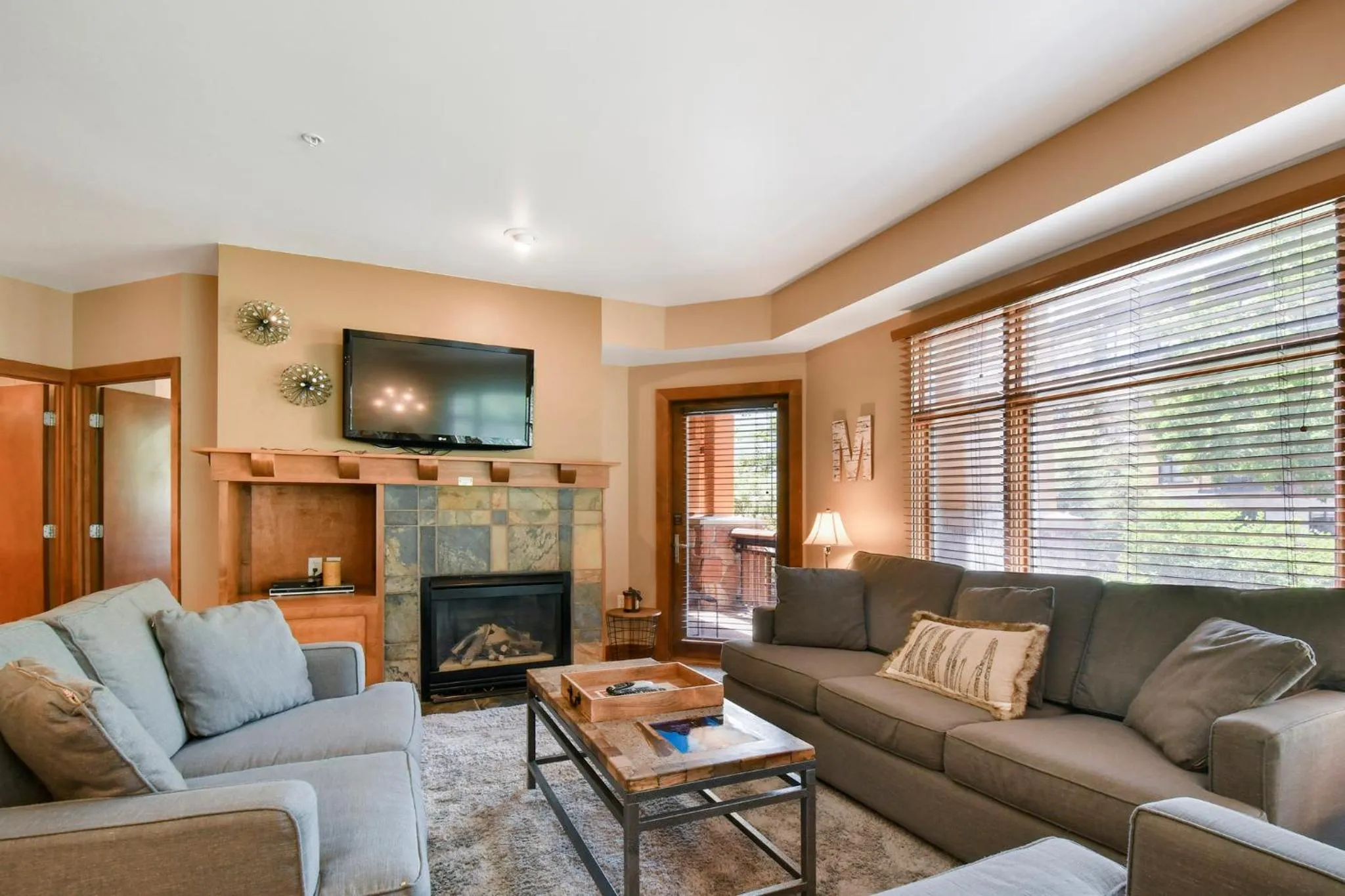 Living room in Sundial Lodge, Park City - Canyons Village by Vail Resorts