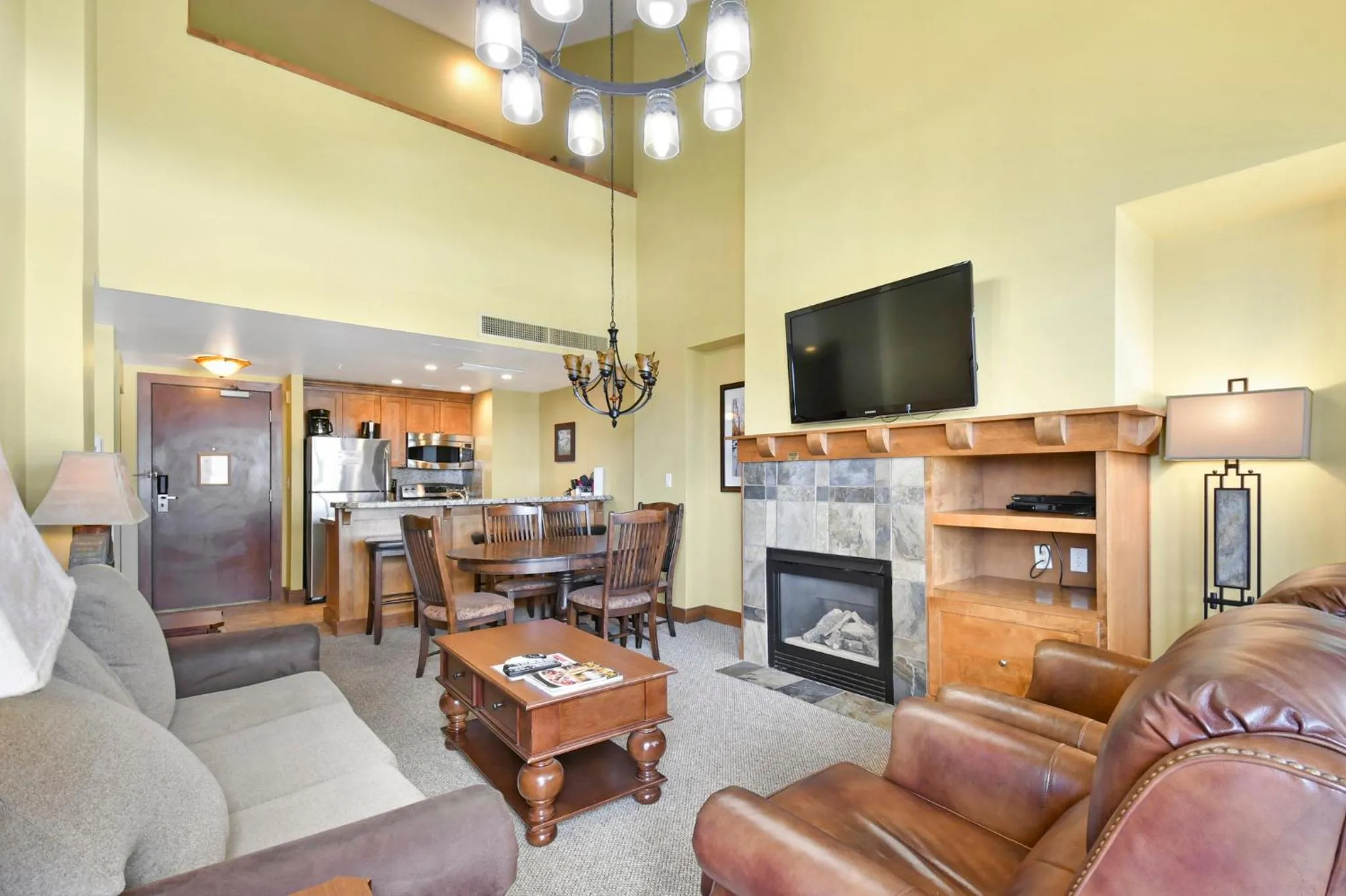 Living room in Sundial Lodge, Park City - Canyons Village by Vail Resorts