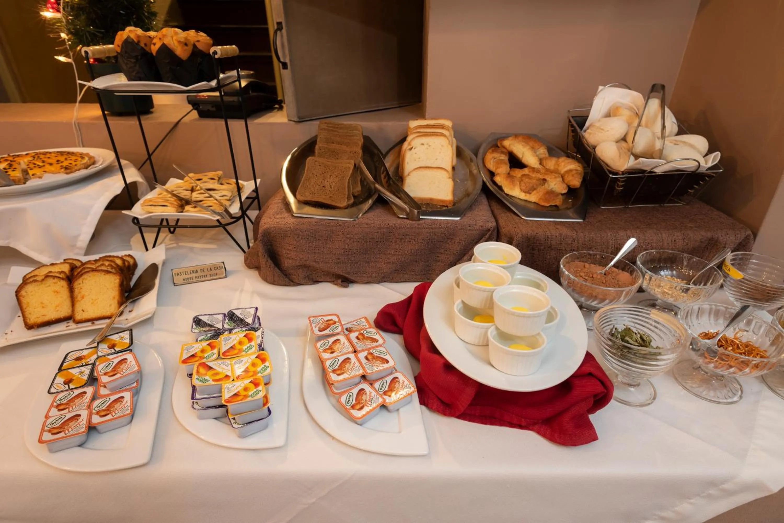 Restaurant/places to eat in Teclados Hotel