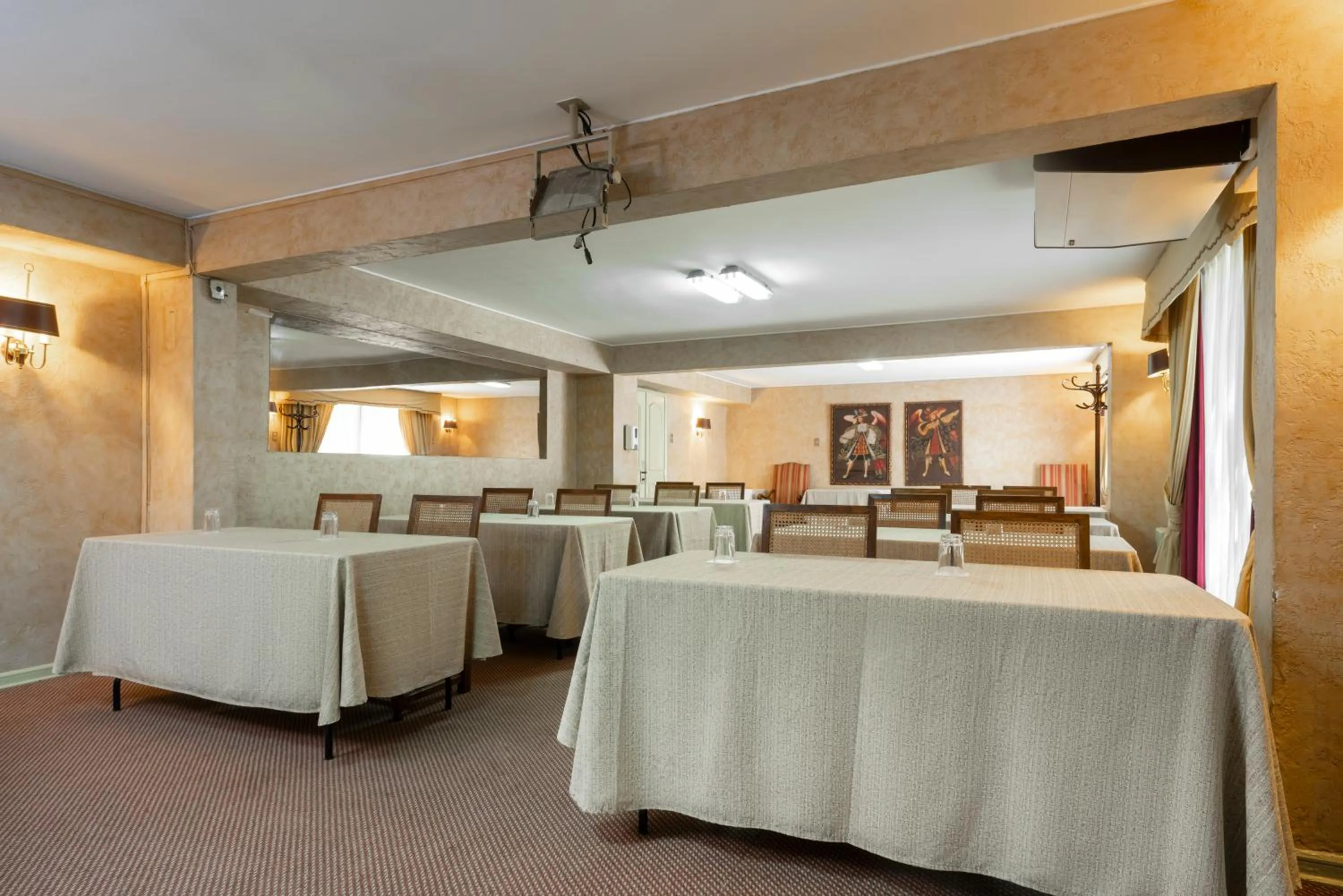 Meeting/conference room, Bed in Teclados Hotel