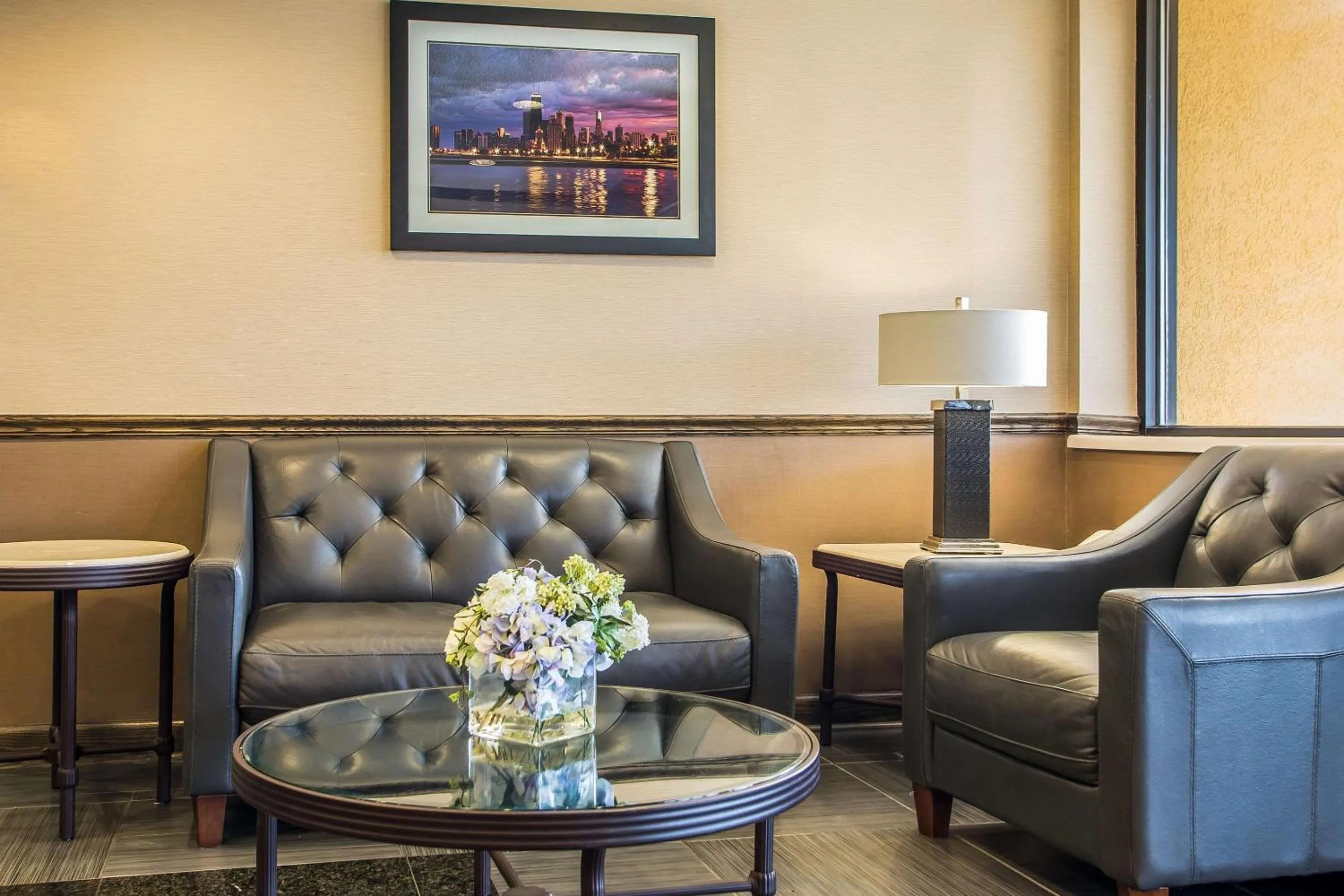 Lobby or reception in Quality Inn Elgin I-90