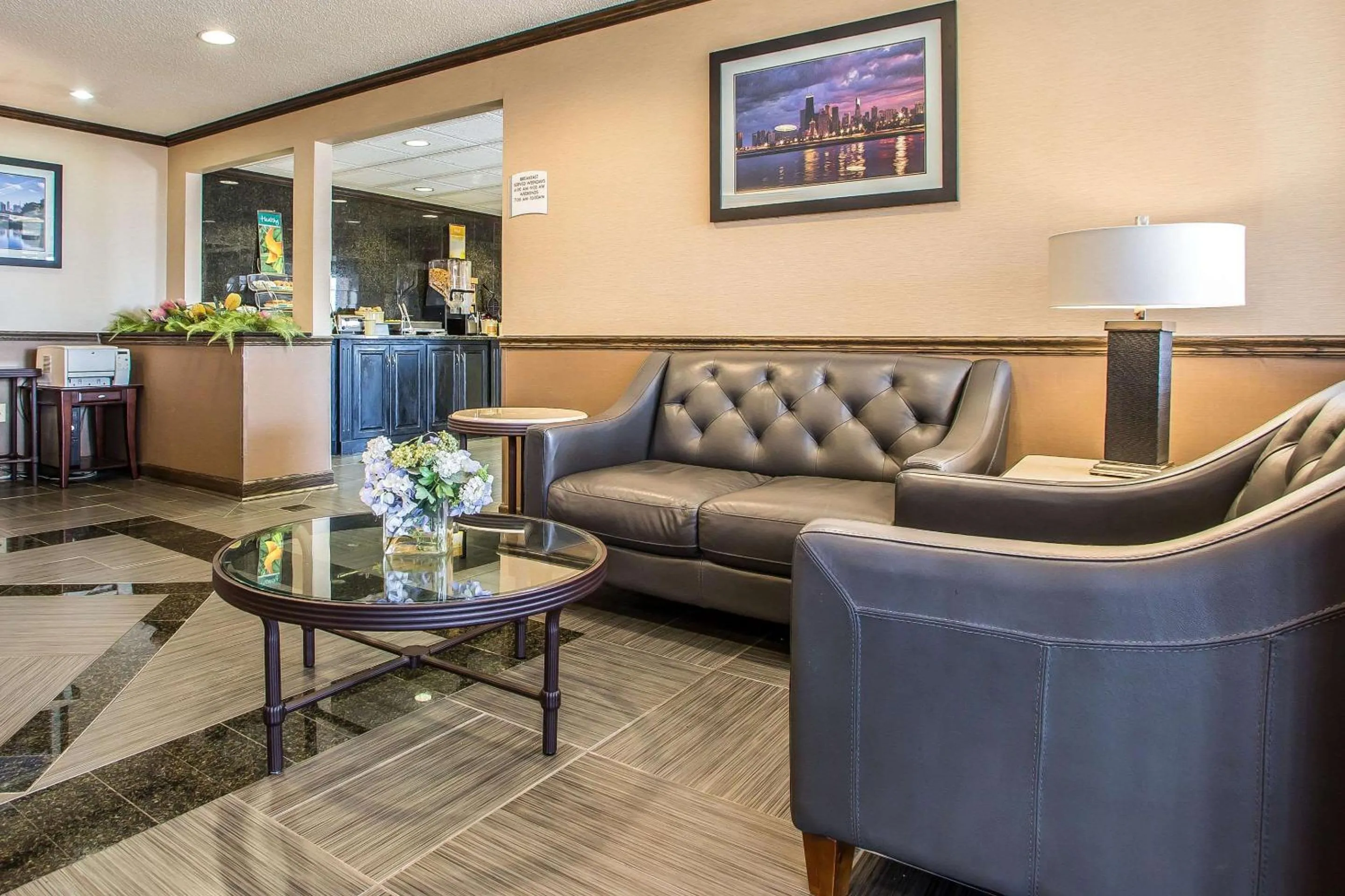 Lobby or reception in Quality Inn Elgin I-90